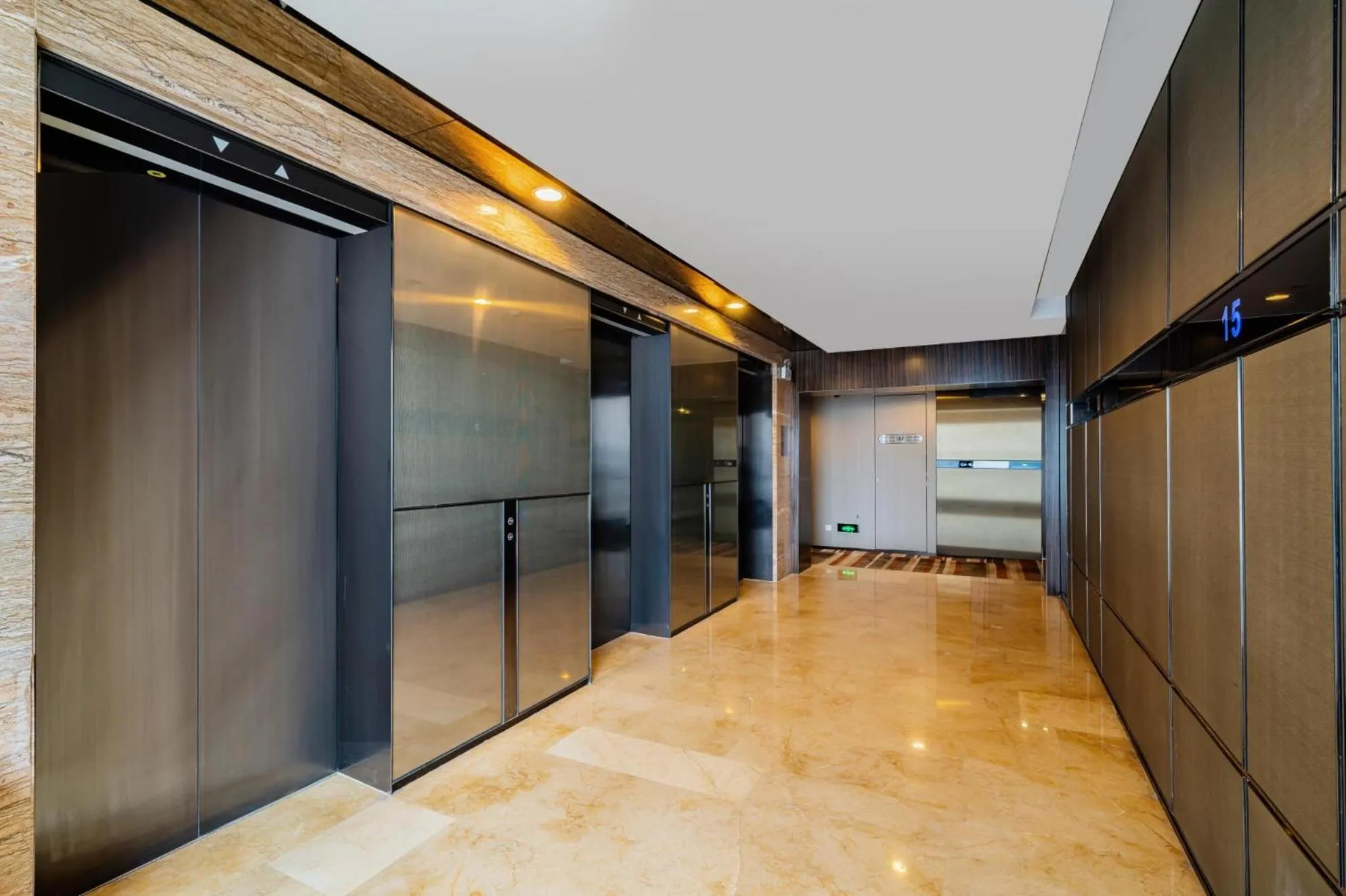 elevator in eStay Residence·Poly World Trade Center Guangzhou