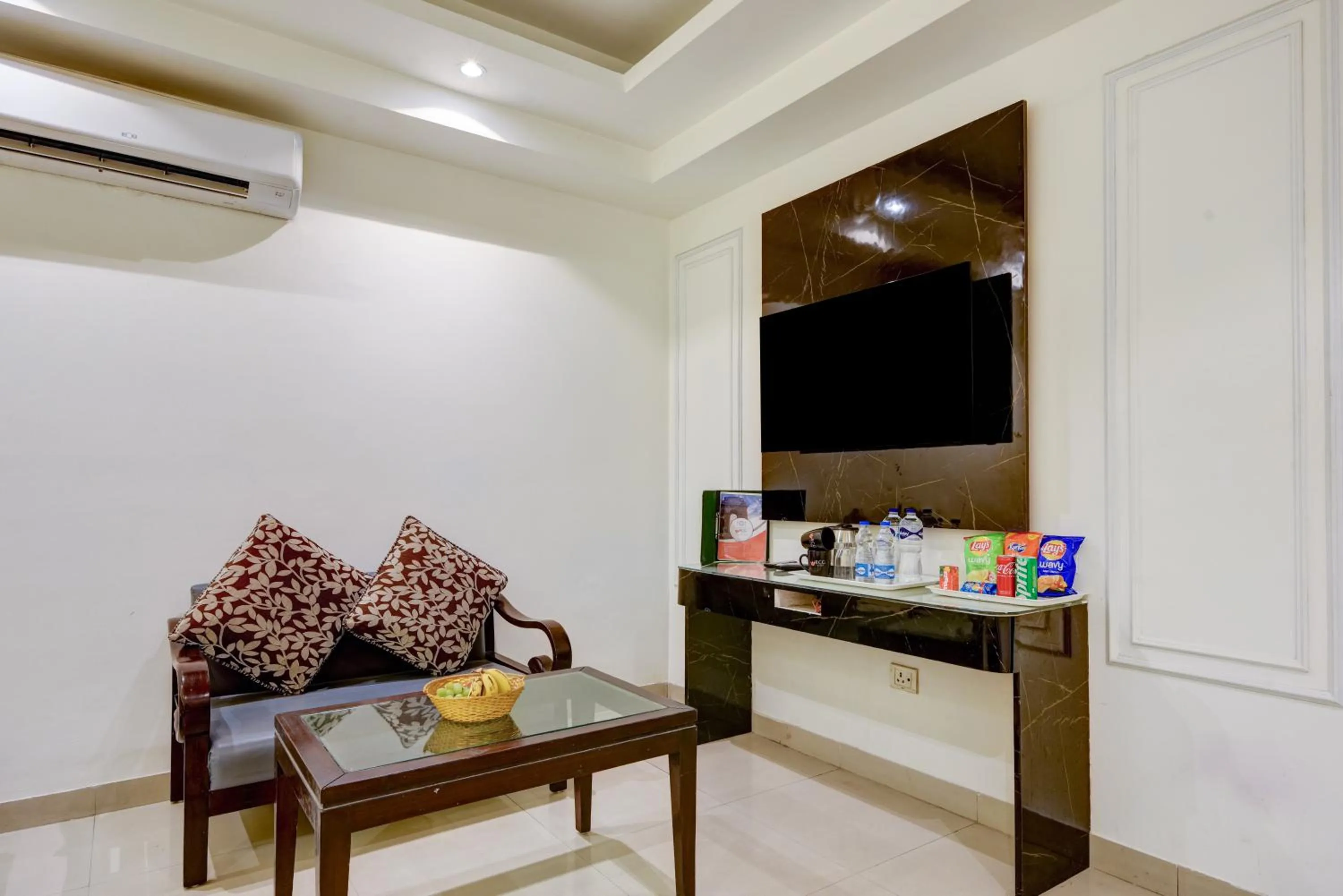 TV and multimedia in Hotel Krishna Deluxe-By RCG Hotels