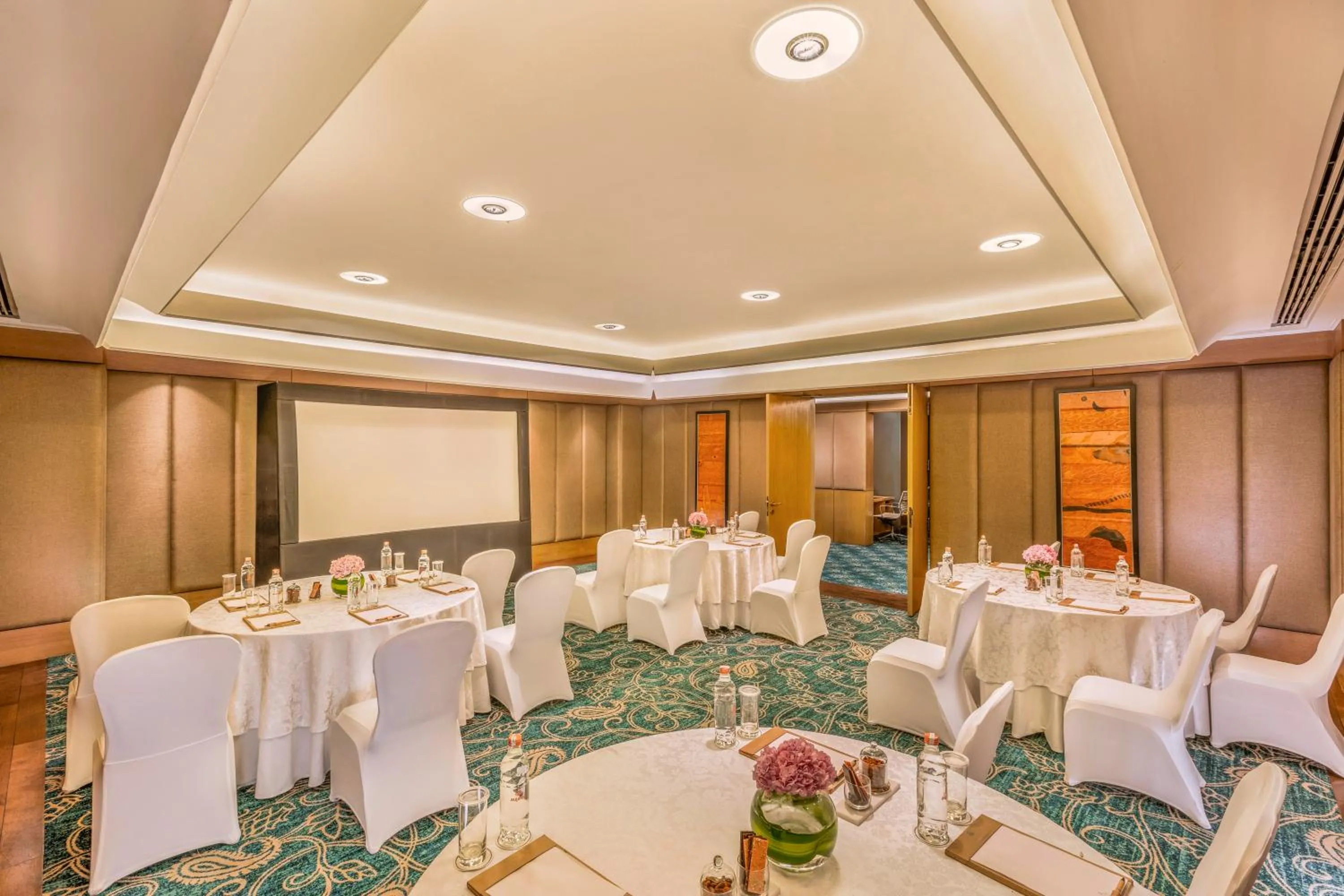 Meeting/conference room in The Leela Ambience Convention Hotel Delhi
