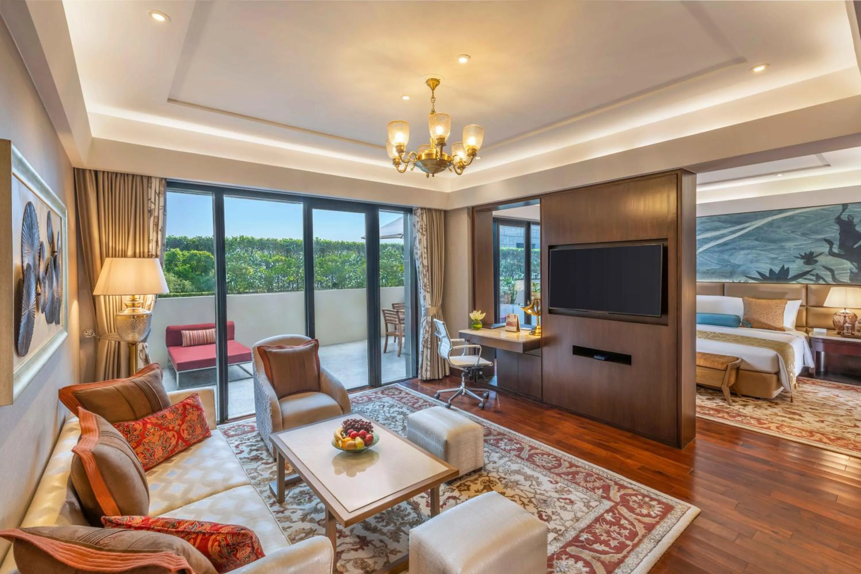 Living room in The Leela Ambience Convention Hotel Delhi