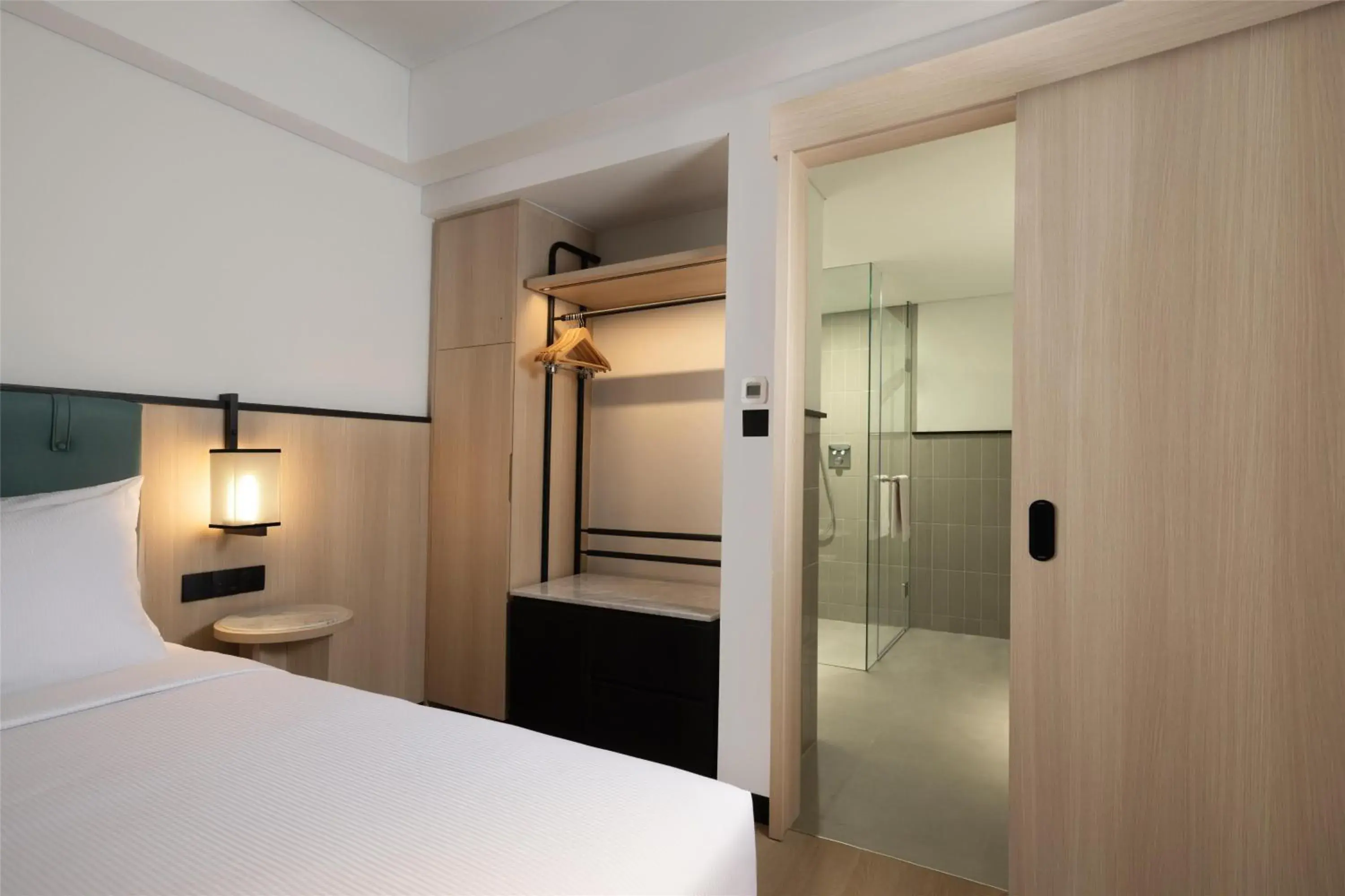 Bathroom, Bed in Hilton Garden Inn Bali Nusa Dua Bathroom, Bed in Hilton Garden Inn Bali Nusa Dua