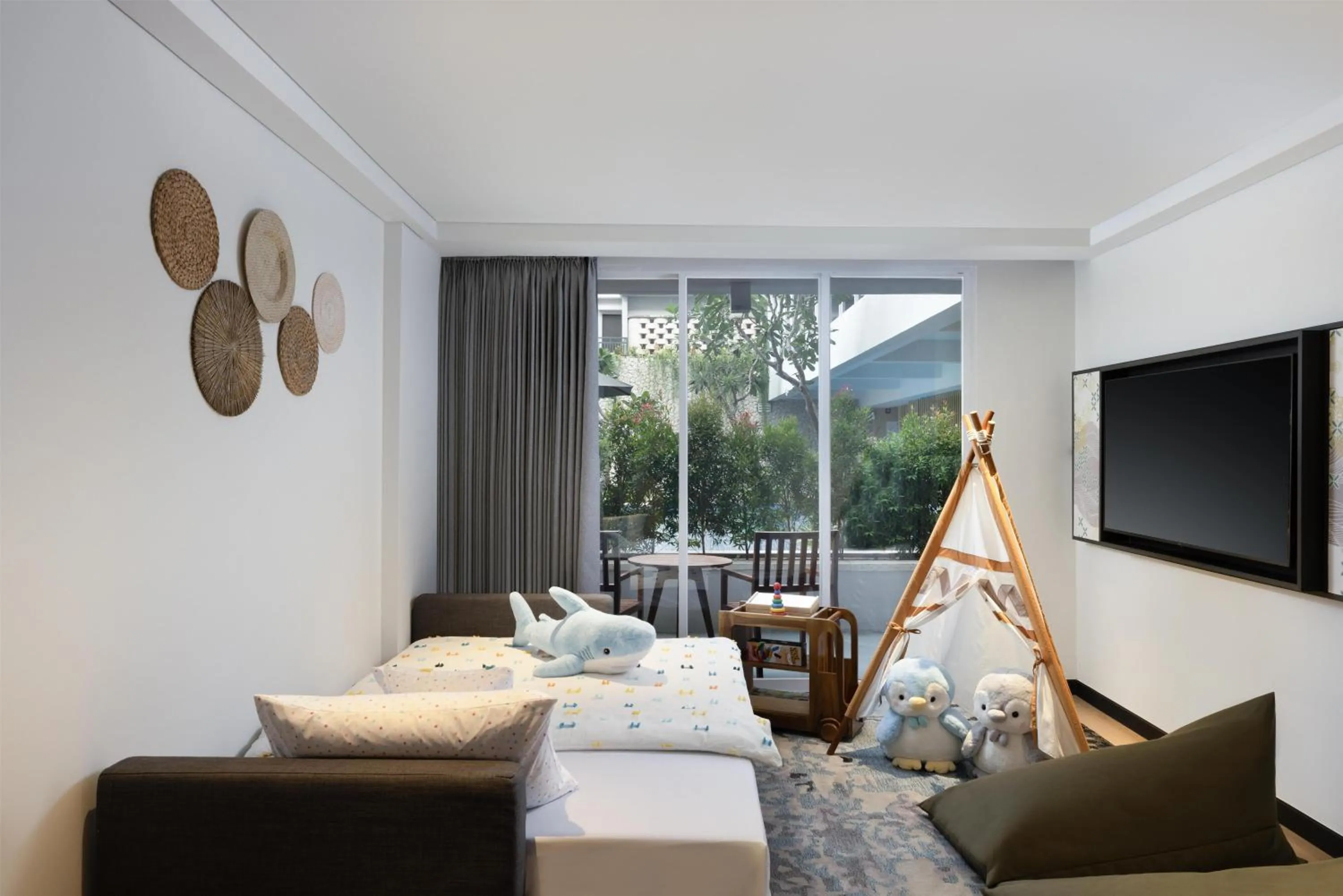 Living room, Bed in Hilton Garden Inn Bali Nusa Dua