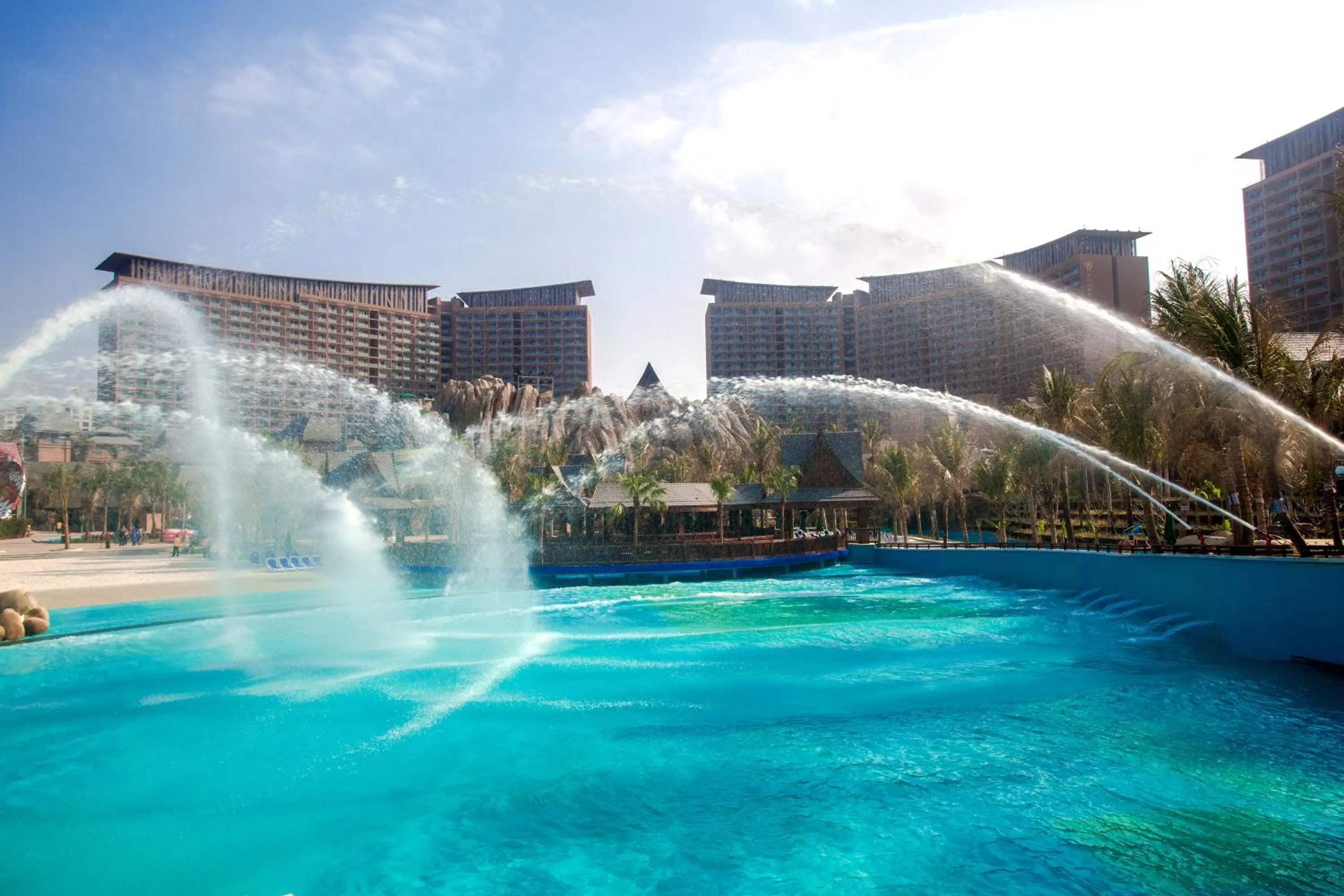 Swimming pool in Mangrove Tree Resort World Sanya Bay-Kapok