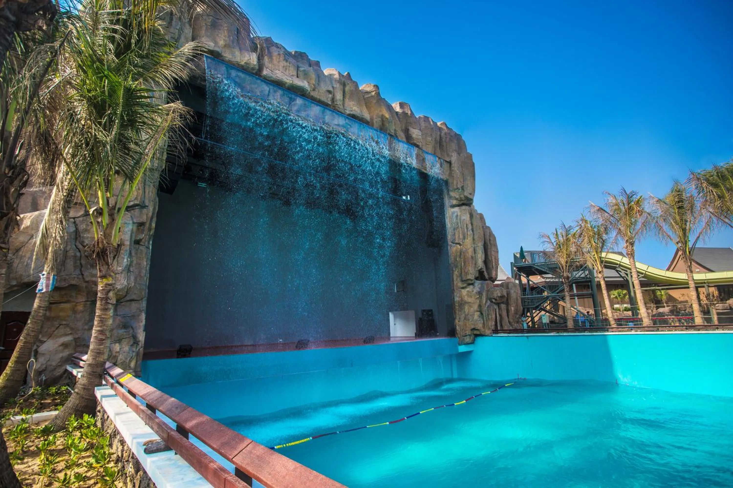 Aqua park in Mangrove Tree Resort World Sanya Bay-Kapok