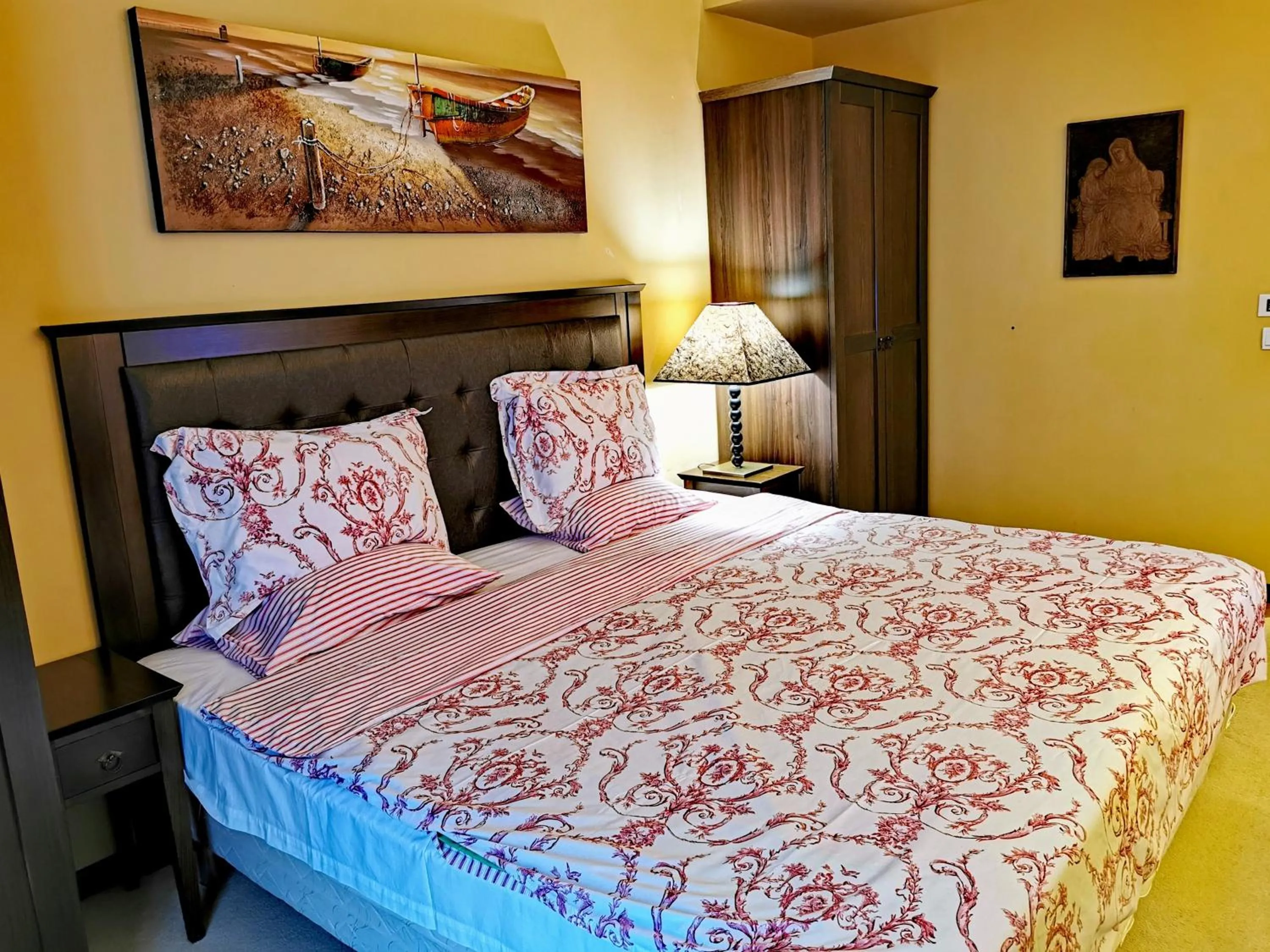 Bed in Barcelo Royal Beach Hotel