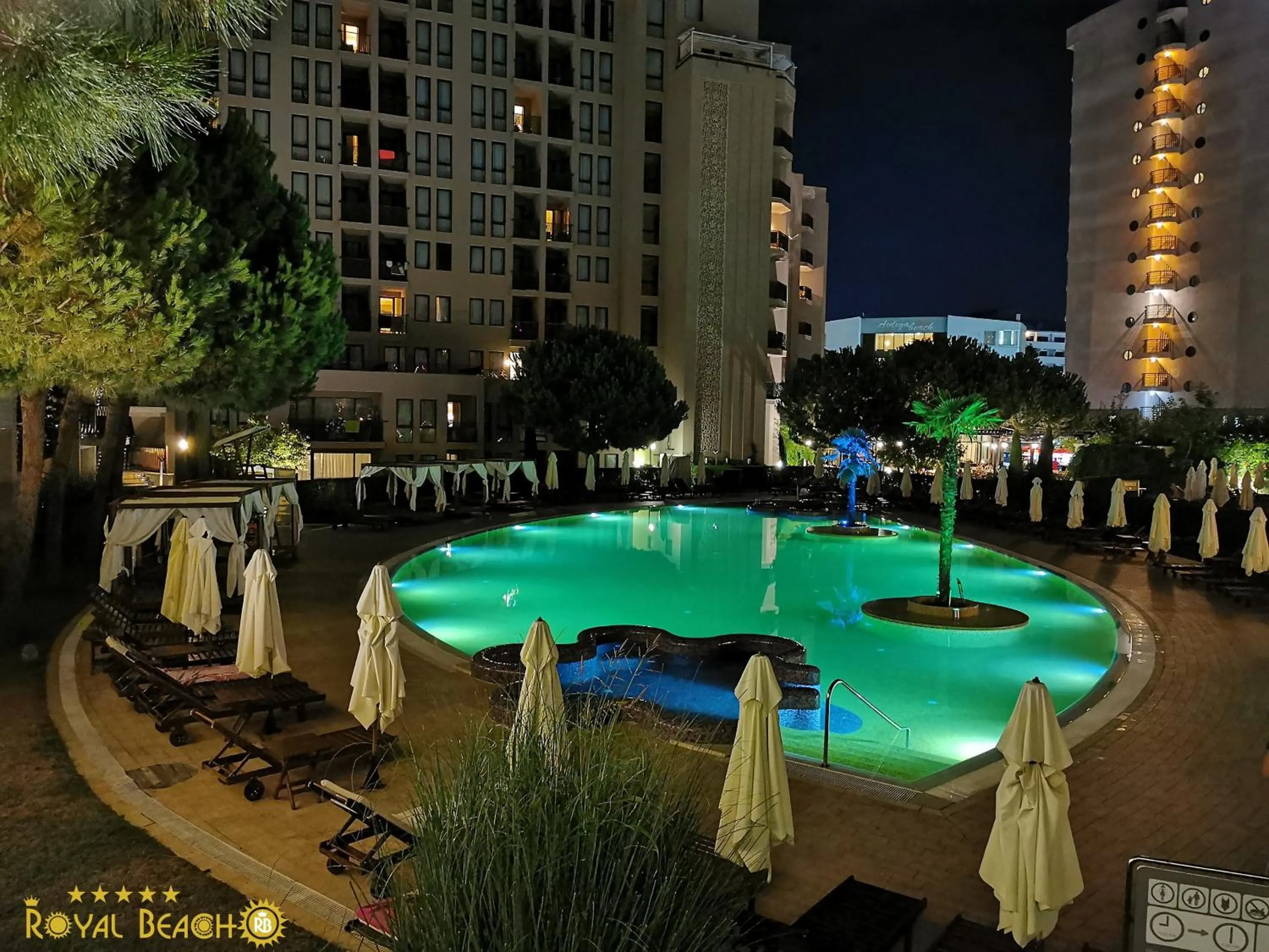 Night, Swimming Pool in Barcelo Royal Beach Hotel