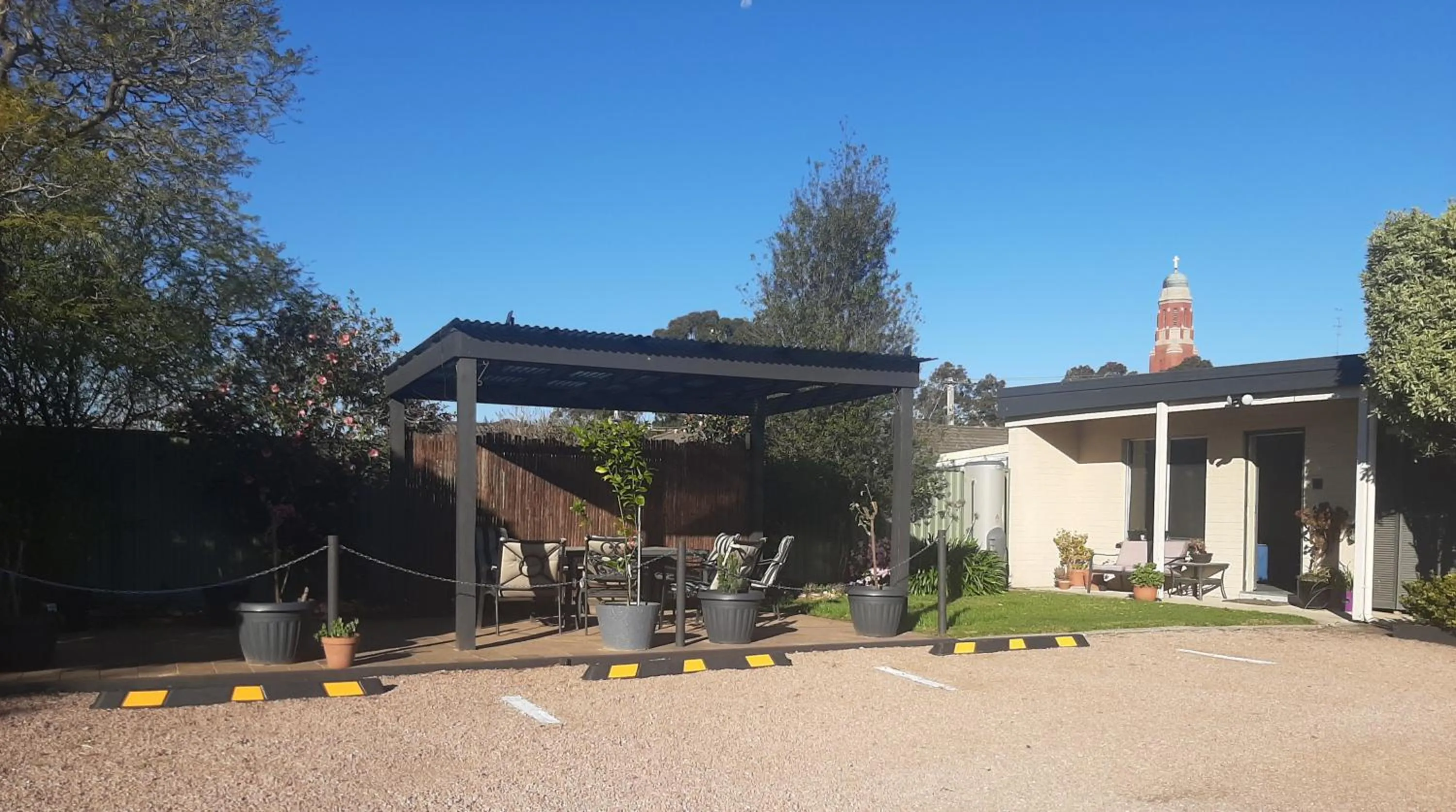 Inner courtyard view in Bairnsdale Town Central Motel