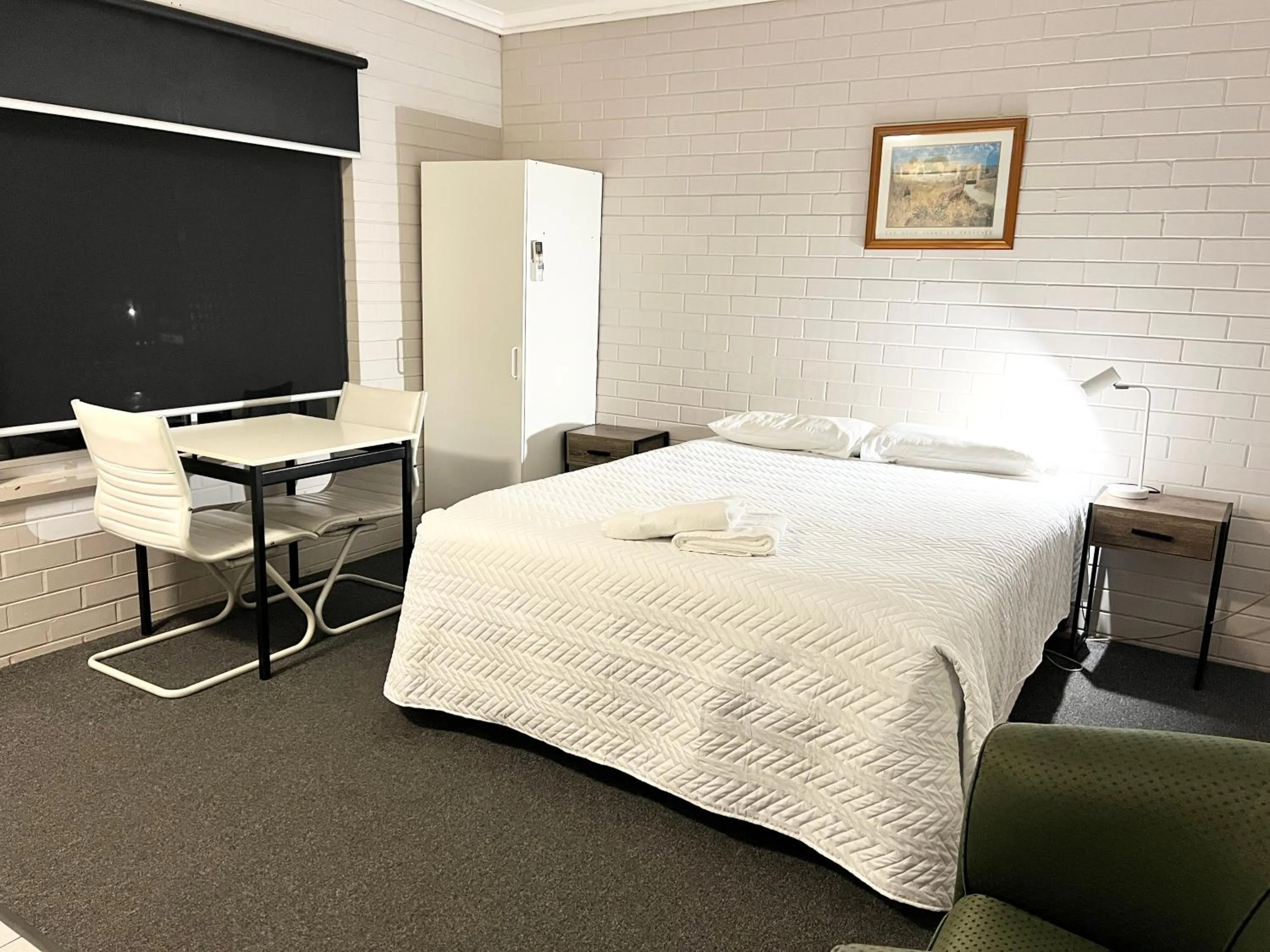Bed in Bairnsdale Town Central Motel