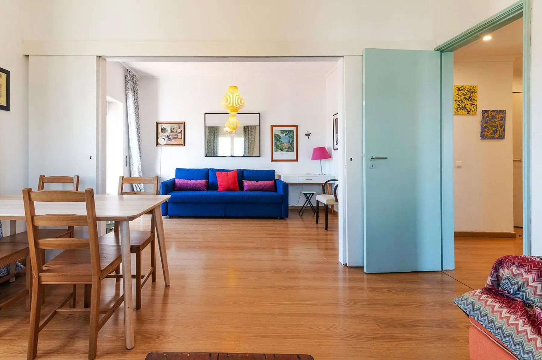 Seating area in Paço de Arcos Apartment