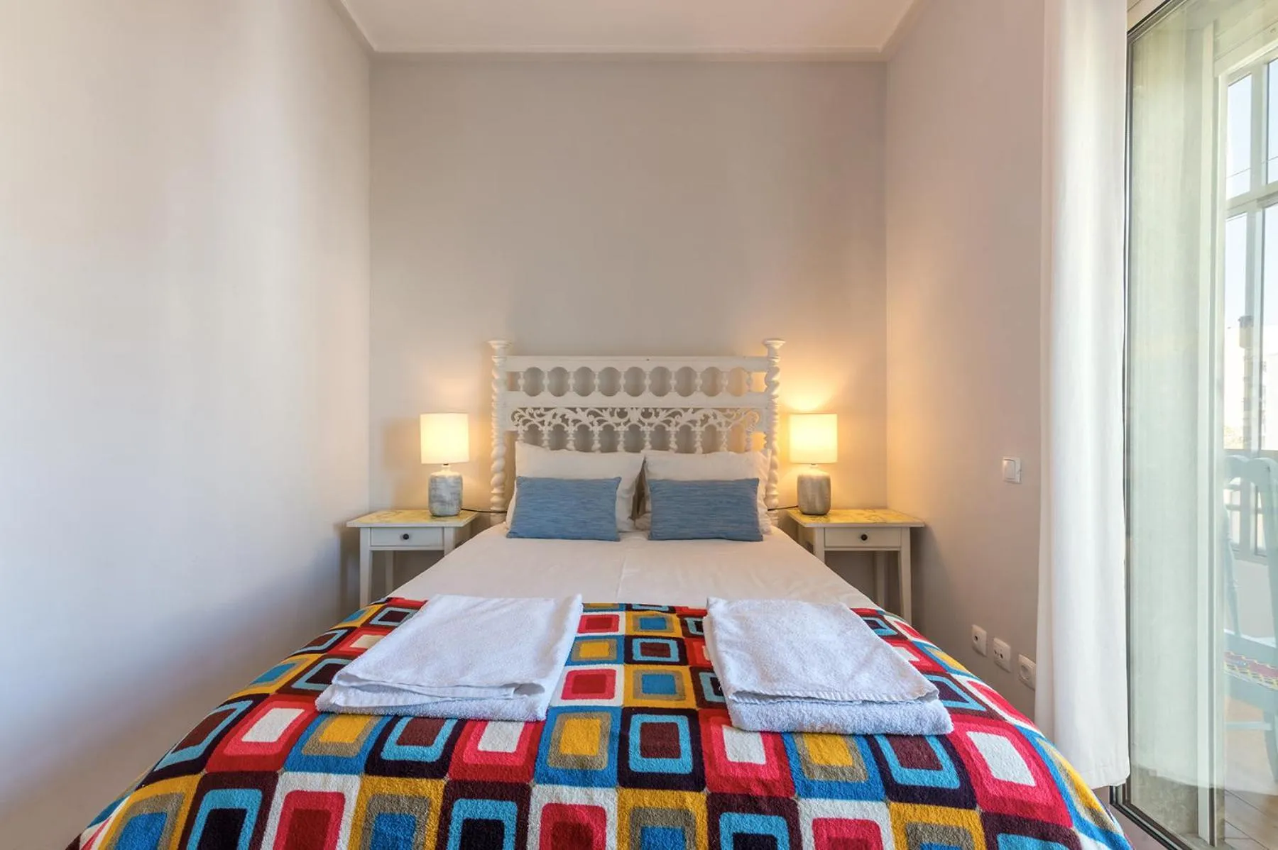 Bedroom, Bed in Paço de Arcos Apartment