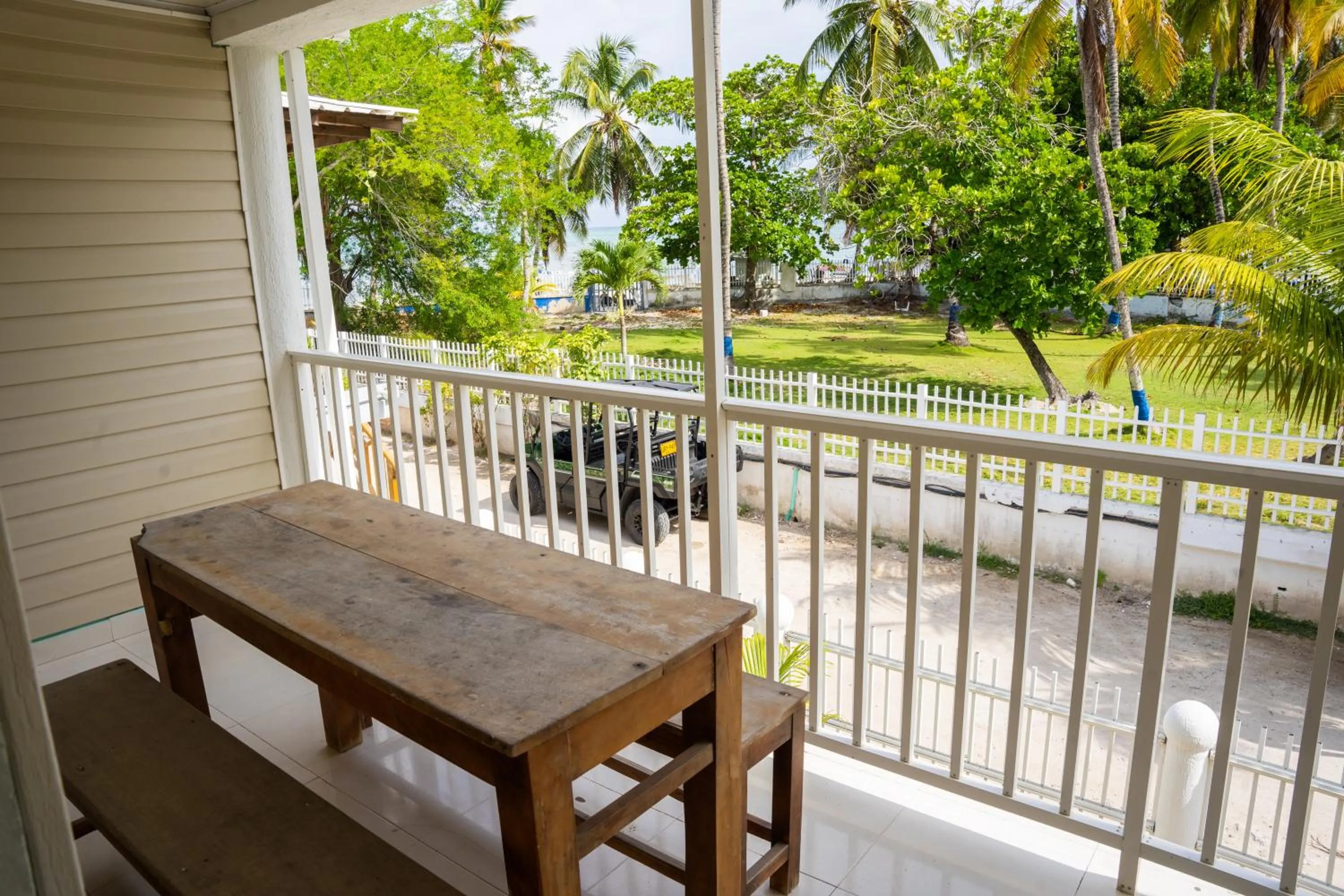 Rocky Cay Lodging