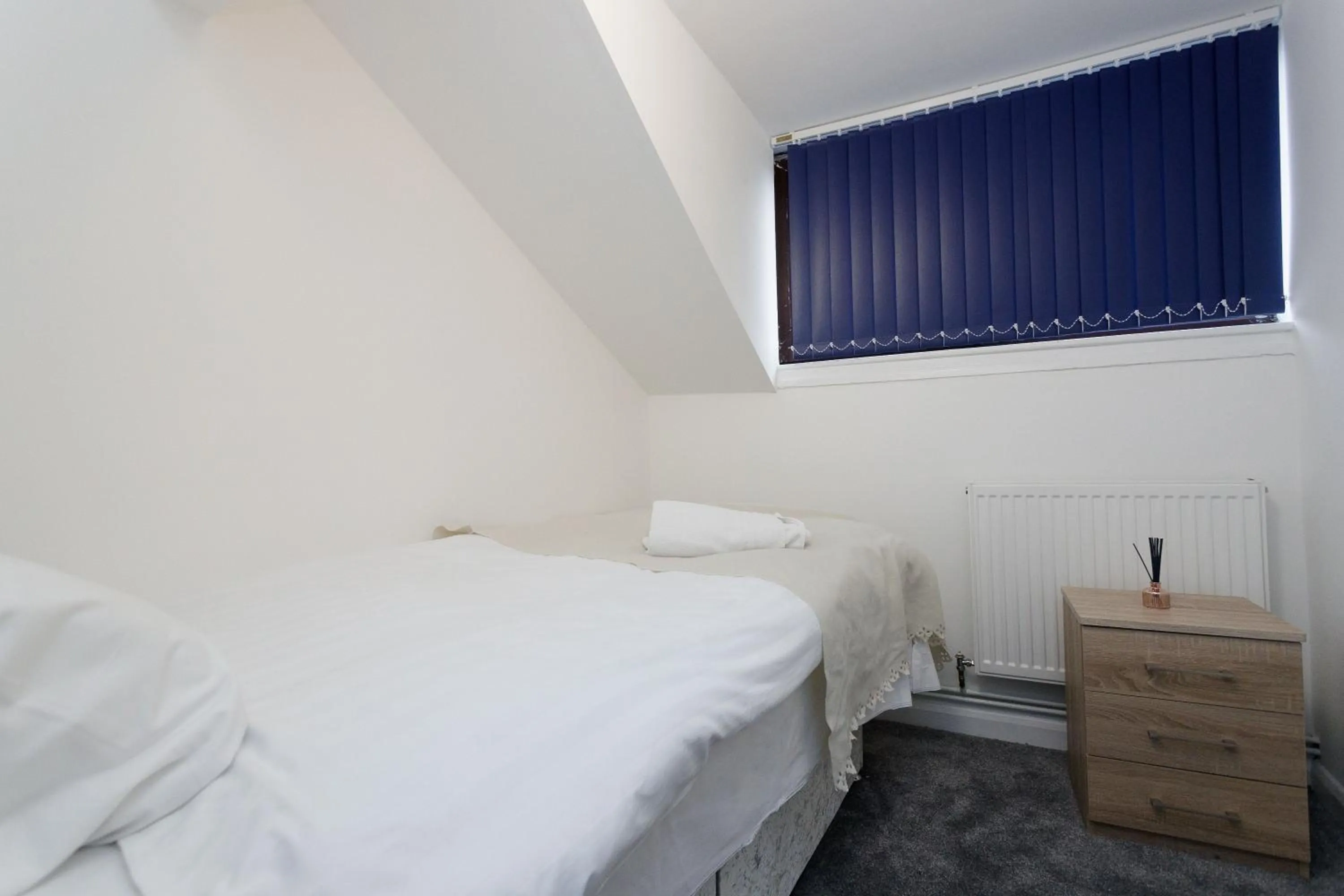 Bedroom in TOWLER HOUSE APARTMENTS 6 beds in 3 bedrooms