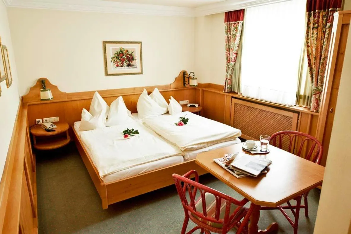 Photo of the whole room, Bed in Hotel Lindner