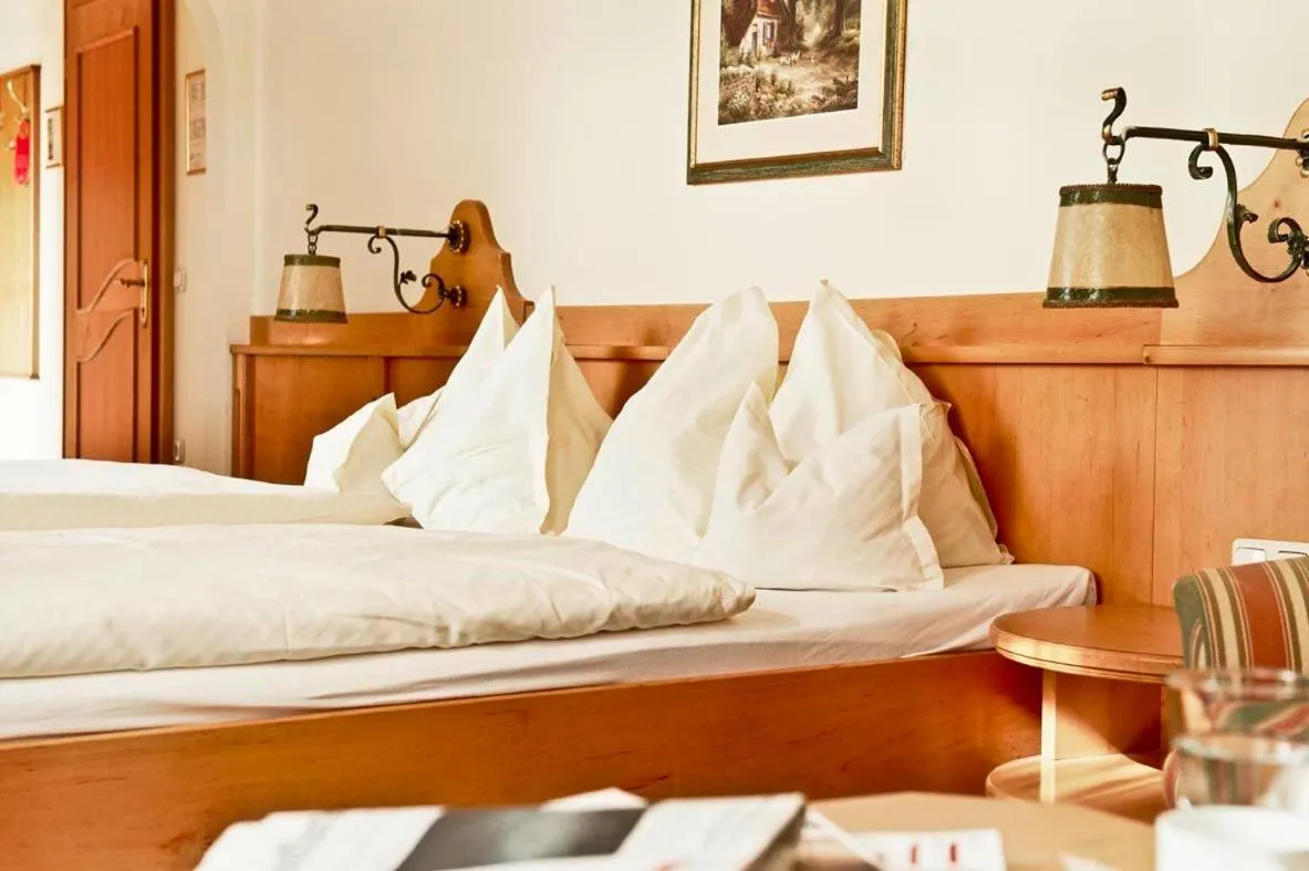 Photo of the whole room, Bed in Hotel Lindner