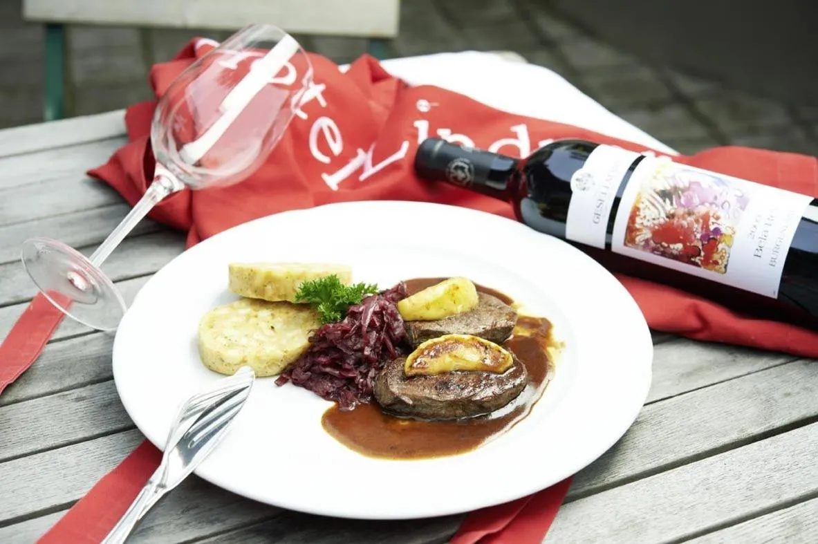 Food and drinks in Hotel Lindner