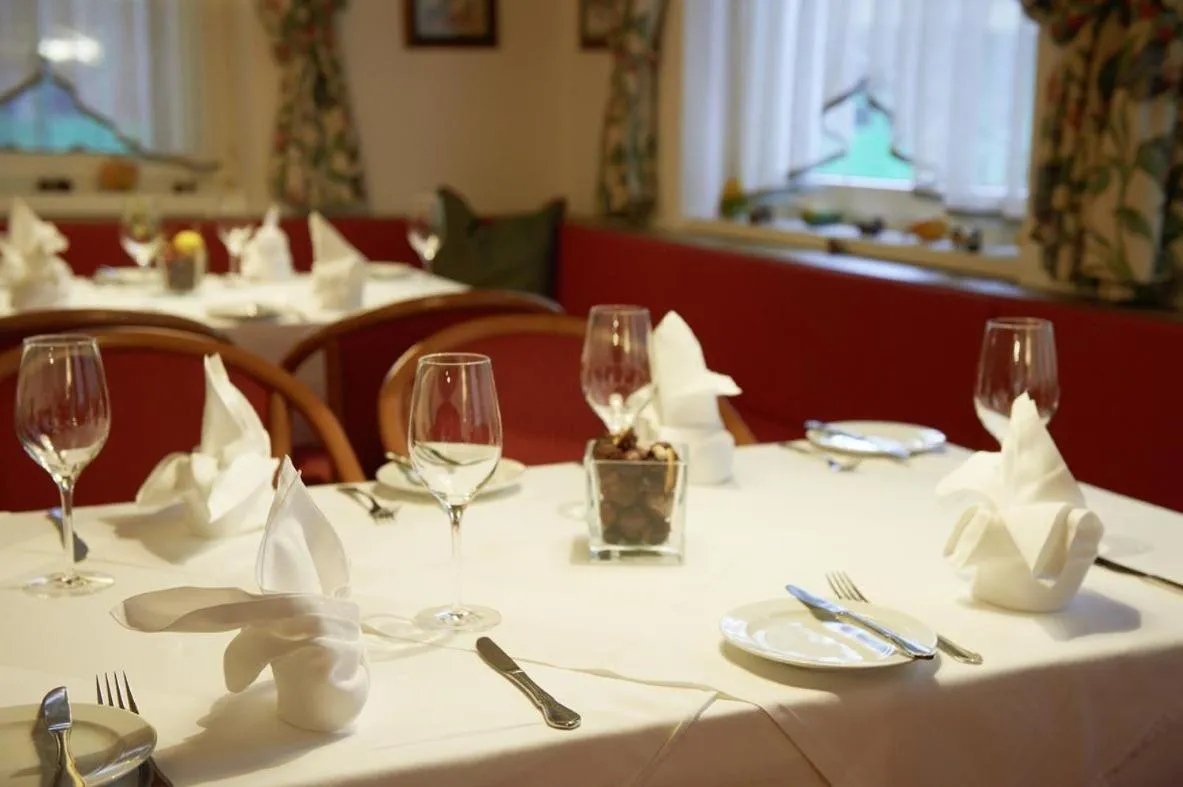 Restaurant/places to eat in Hotel Lindner