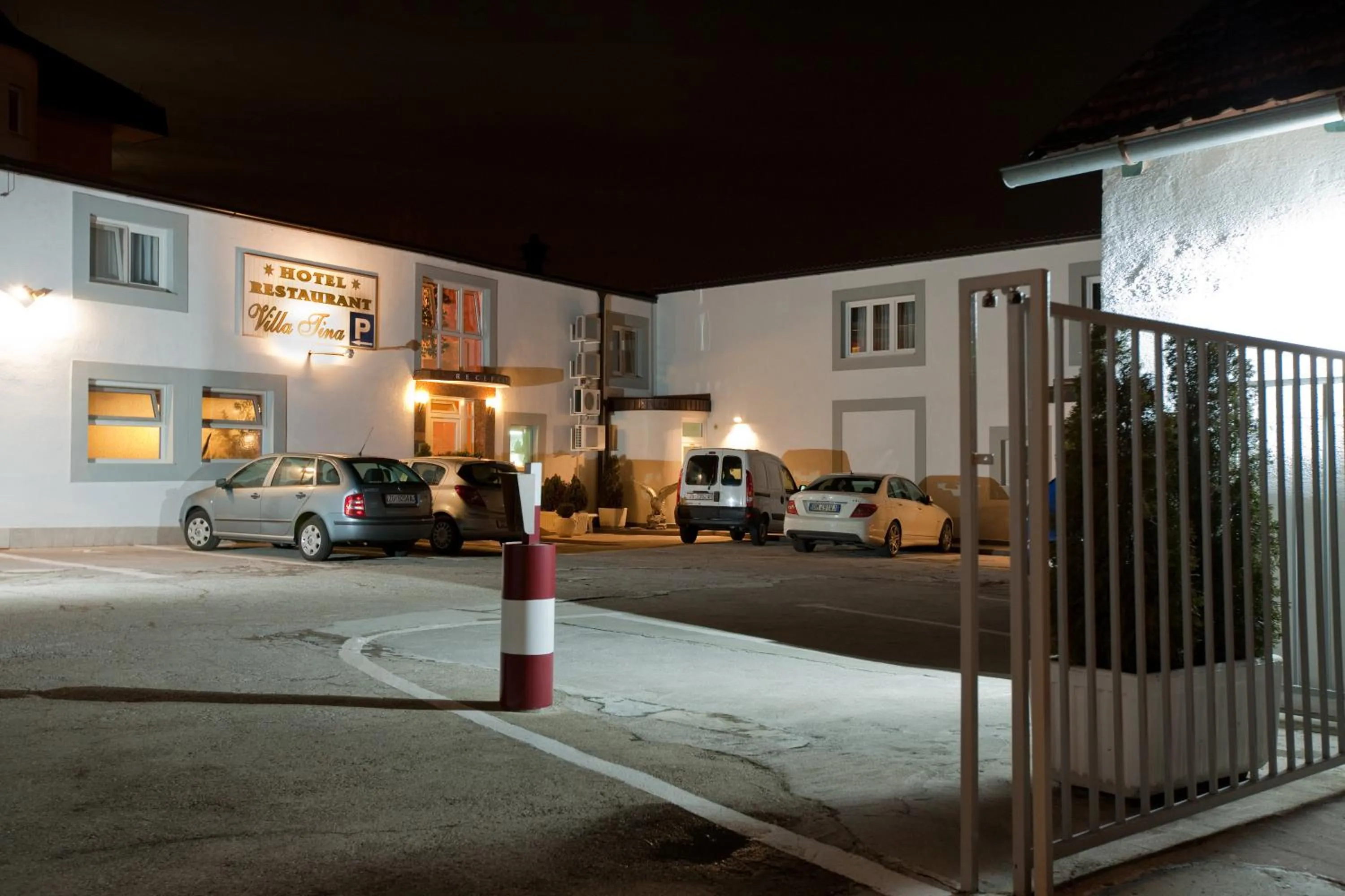 Facade/entrance in Hotel Vila Tina
