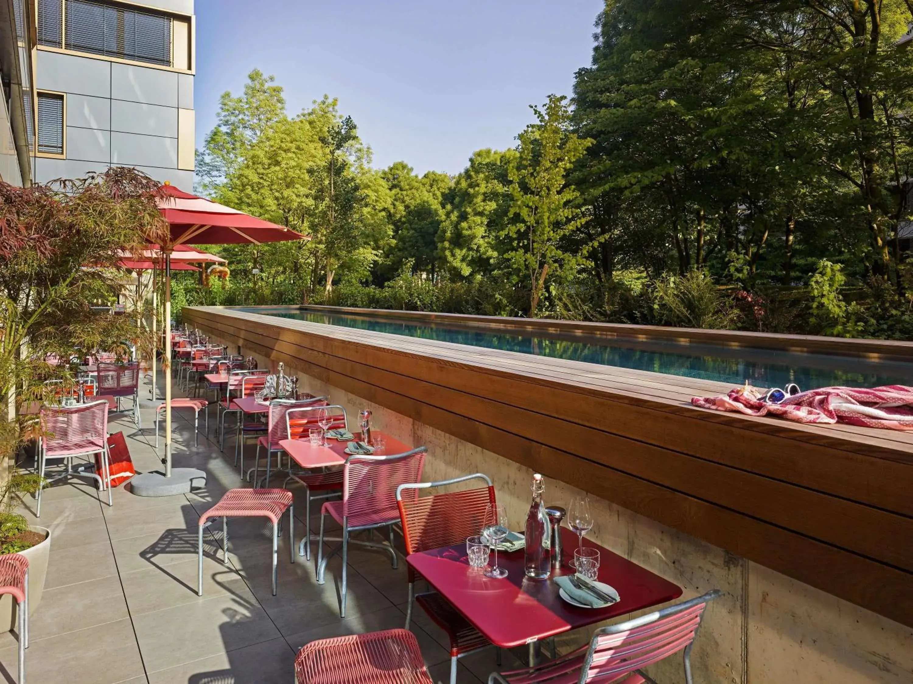 Pool view in 25hours Hotel Zürich West Pool view in 25hours Hotel Zürich West