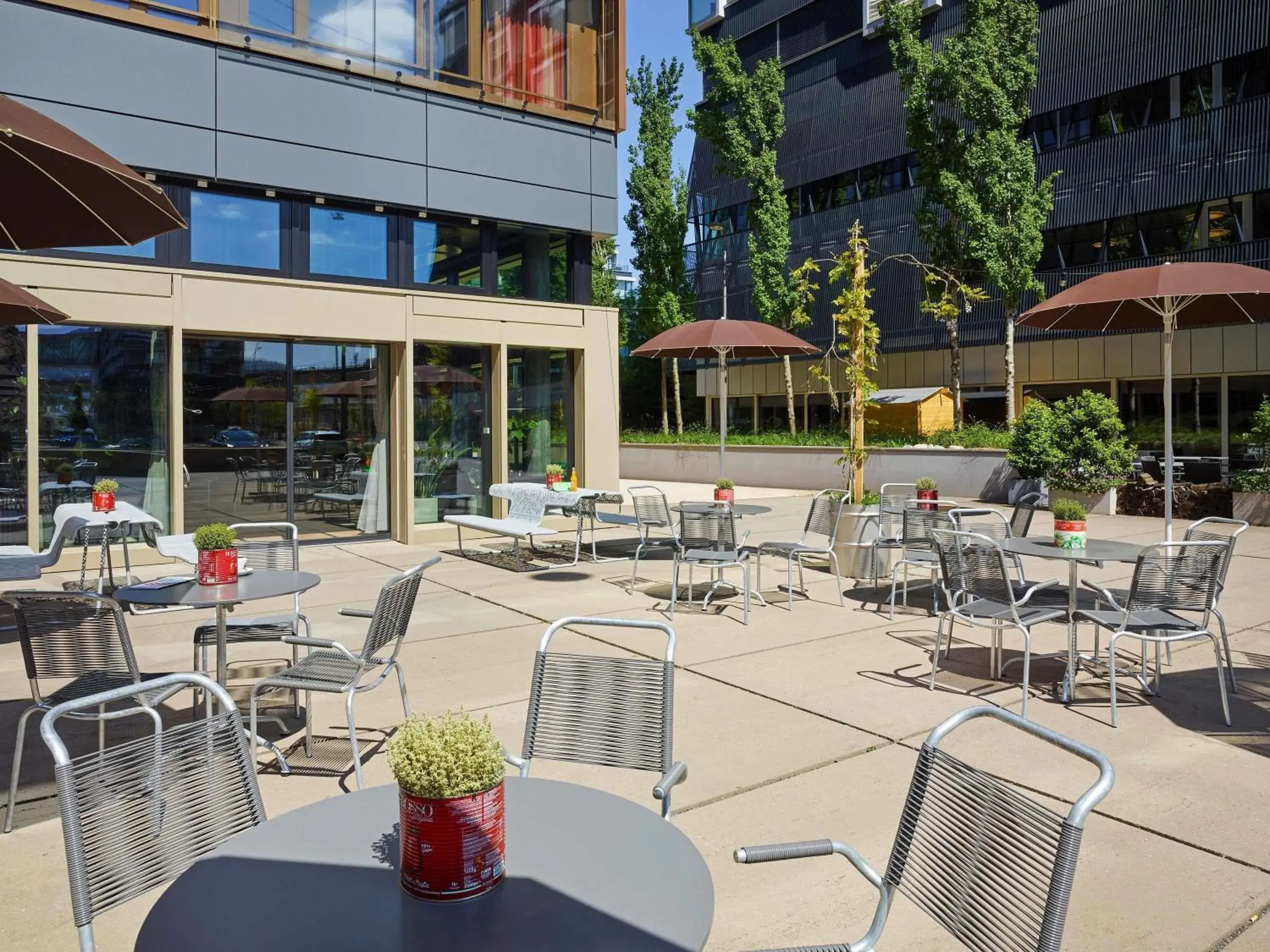 Restaurant/places to eat in 25hours Hotel Zürich West Restaurant/places to eat in 25hours Hotel Zürich West