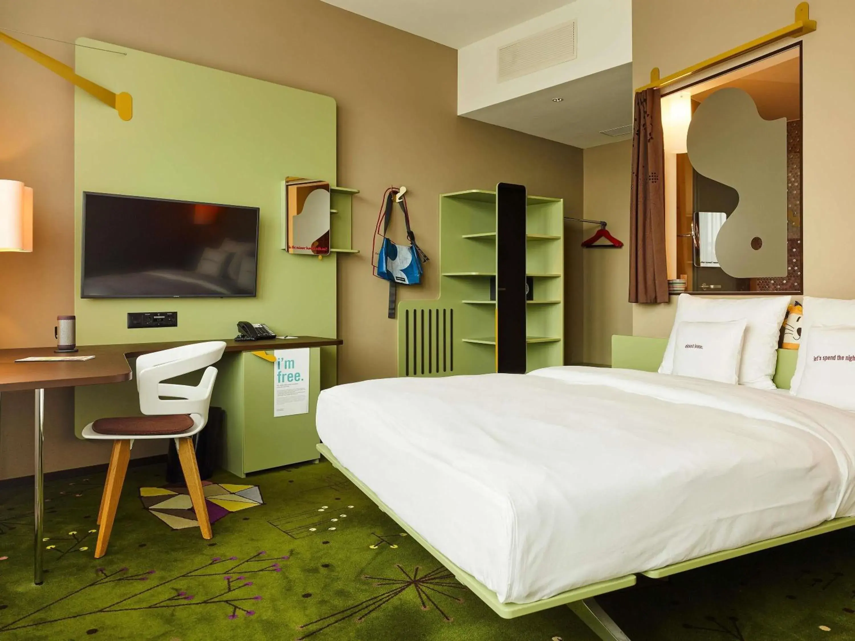 Medium Room in 25hours Hotel Zürich West Medium Room in 25hours Hotel Zürich West