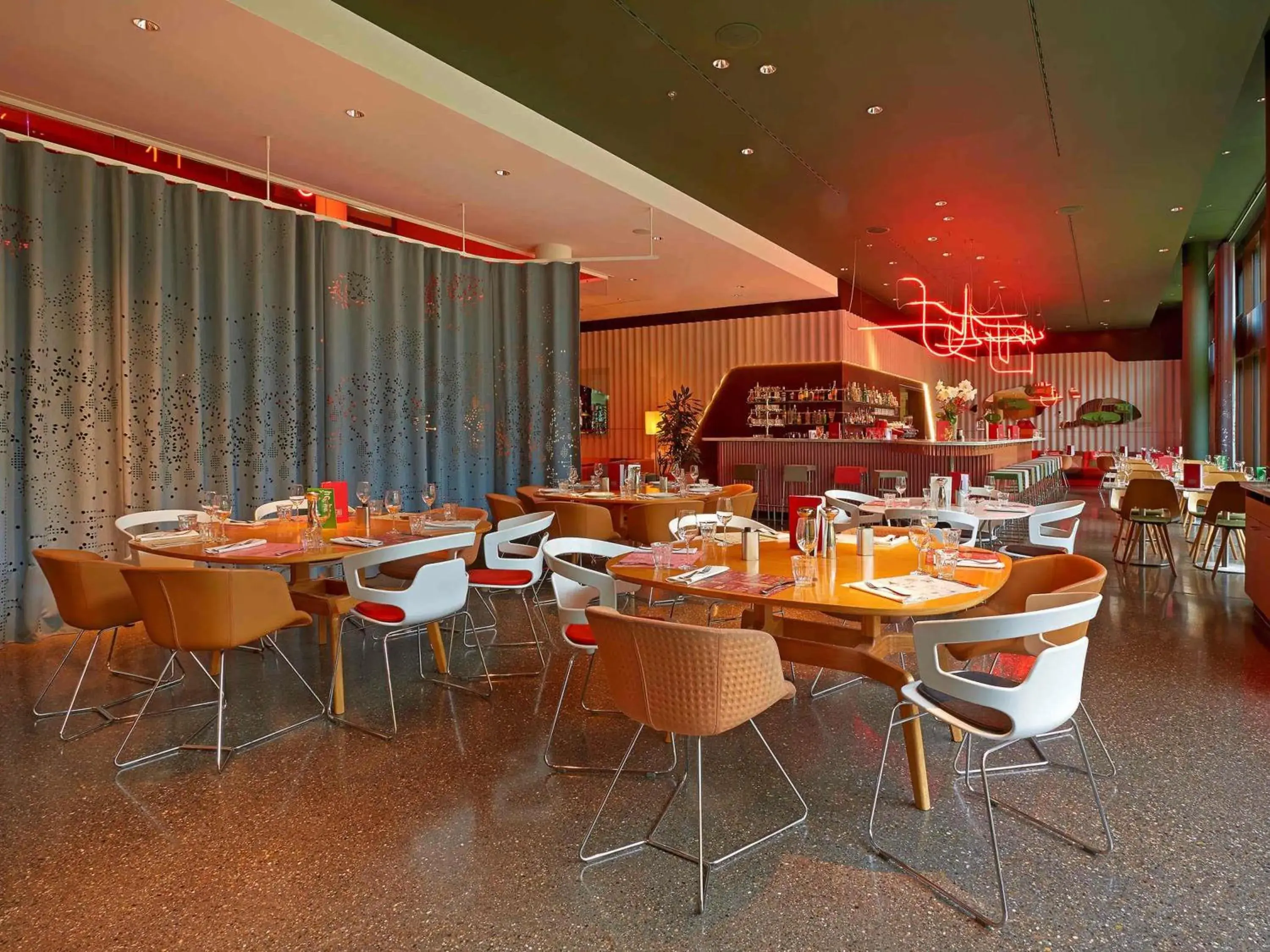 Restaurant/places to eat in 25hours Hotel Zürich West Restaurant/places to eat in 25hours Hotel Zürich West