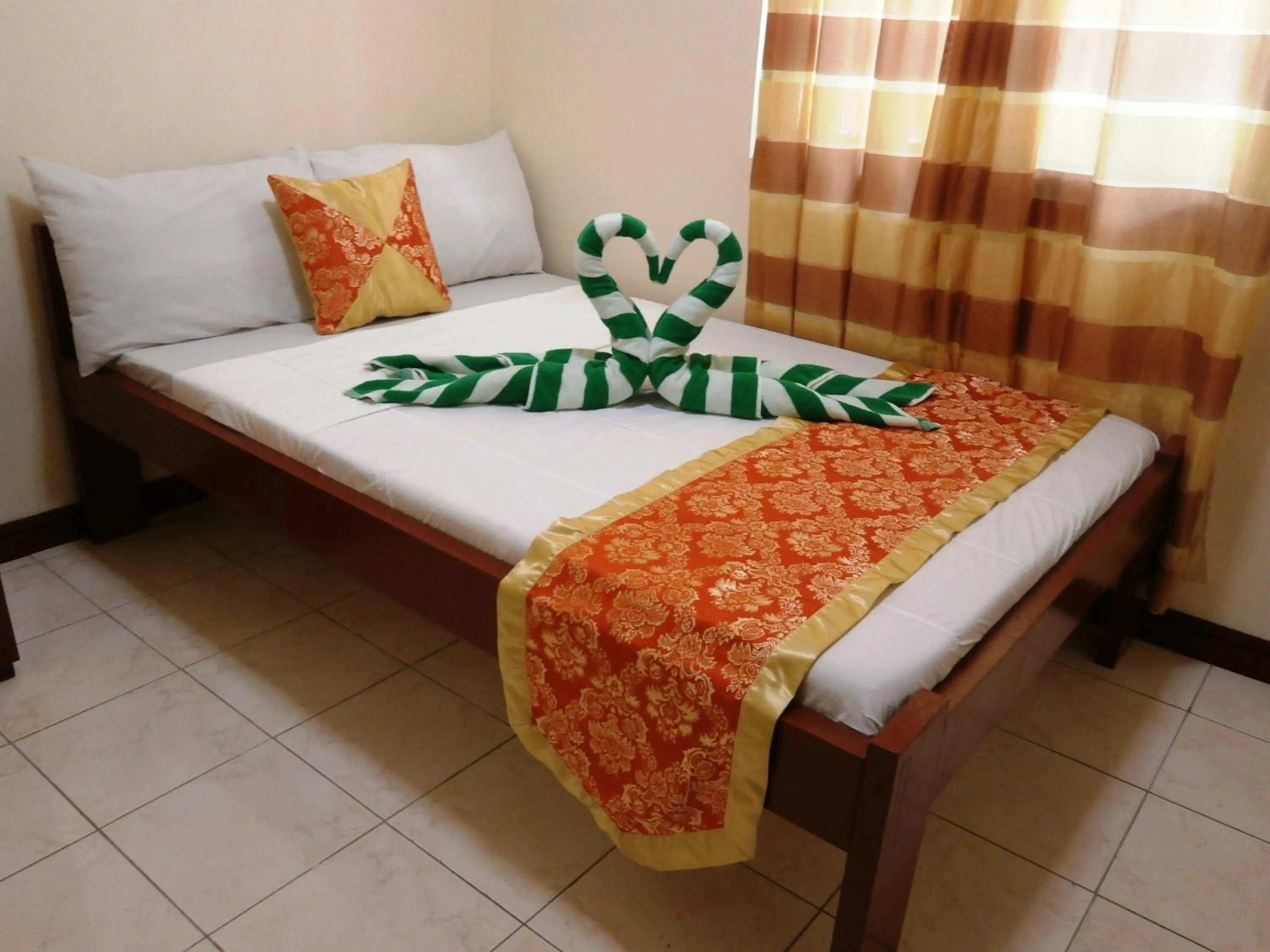 Bedroom, Bed in Wendy's Apartelle