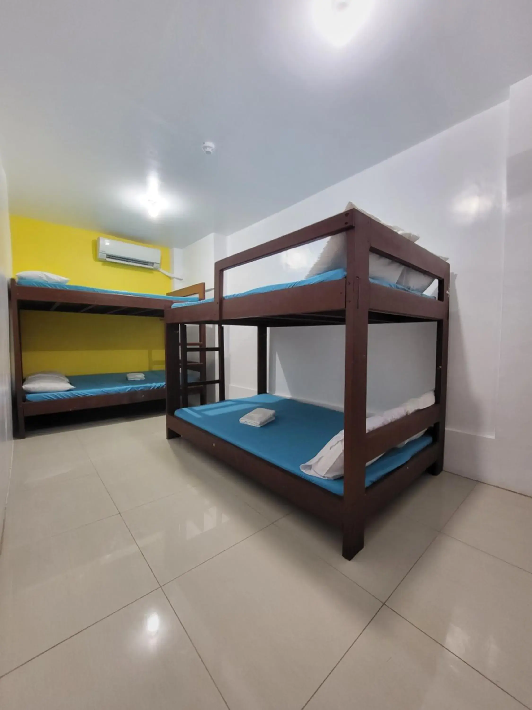 Bed in Wendy's Apartelle Bed in Wendy's Apartelle