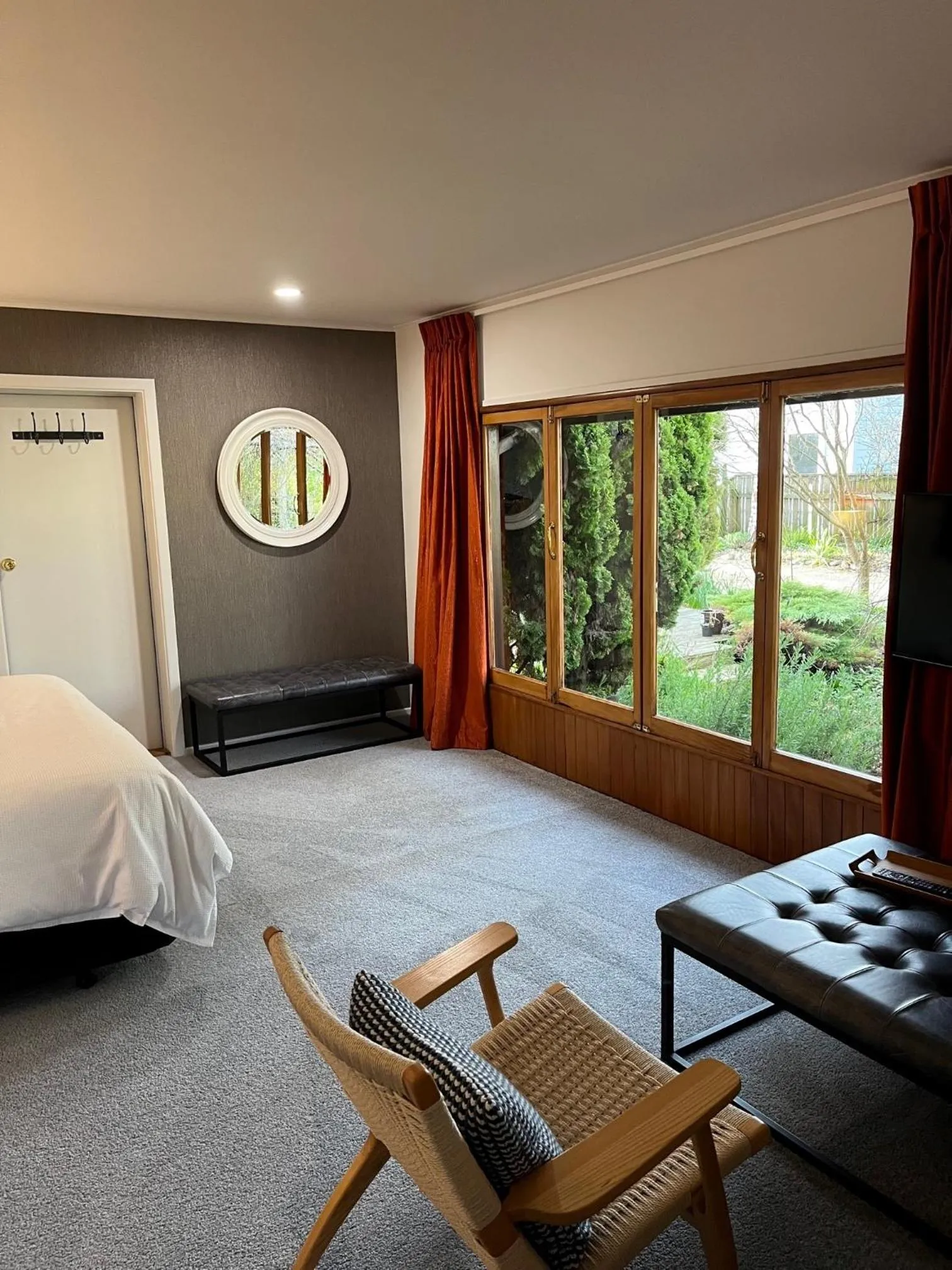 Living room, Bed in Shy Cottage and Studio