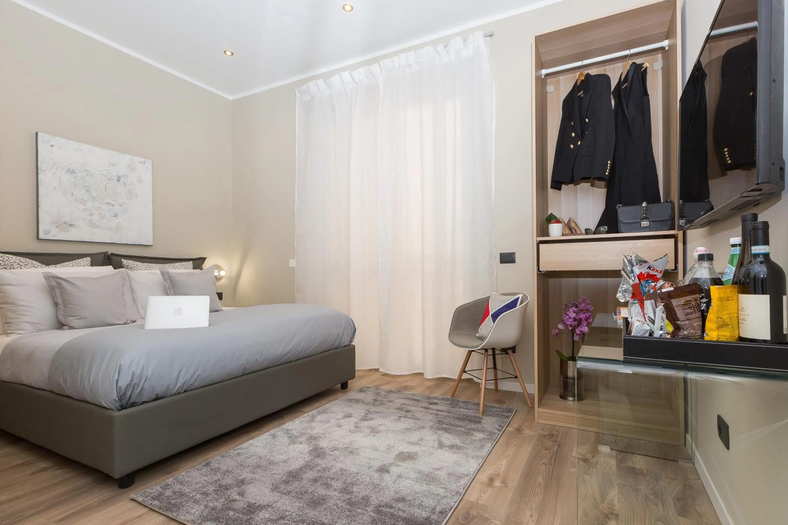 Bedroom, Bed in 126 Gracchi Suites