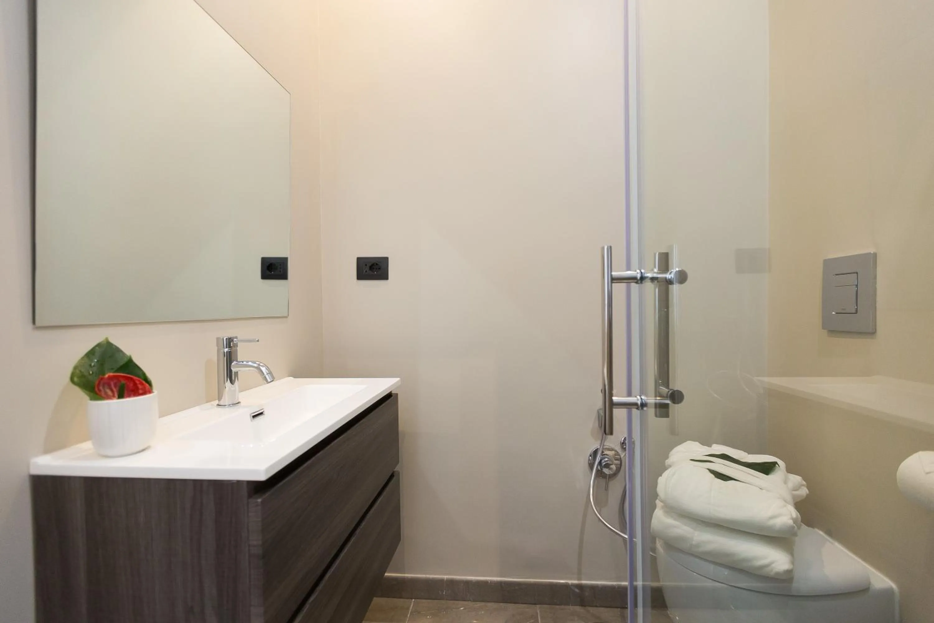 Bathroom in 126 Gracchi Suites