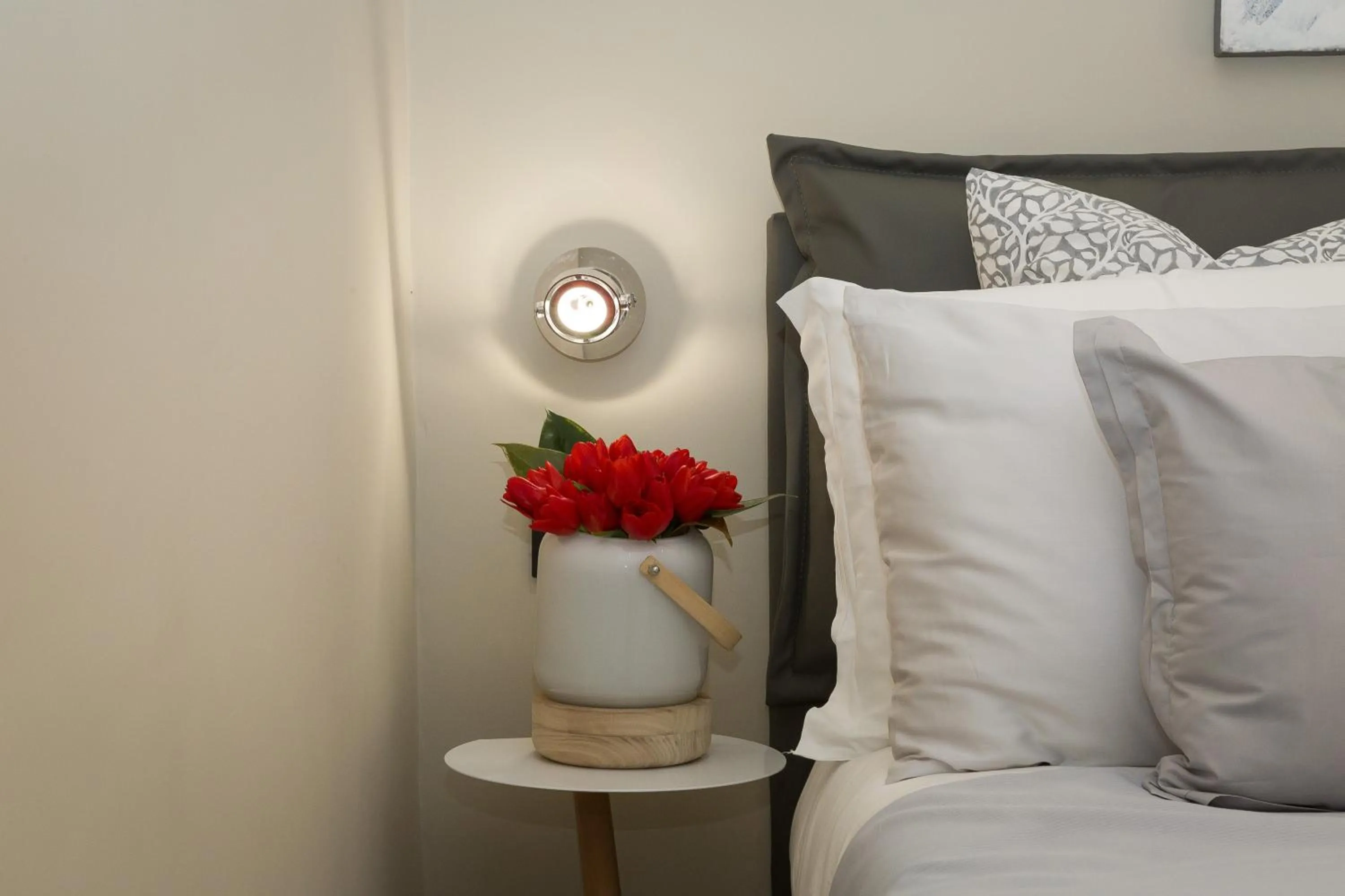 Decorative detail, Bed in 126 Gracchi Suites