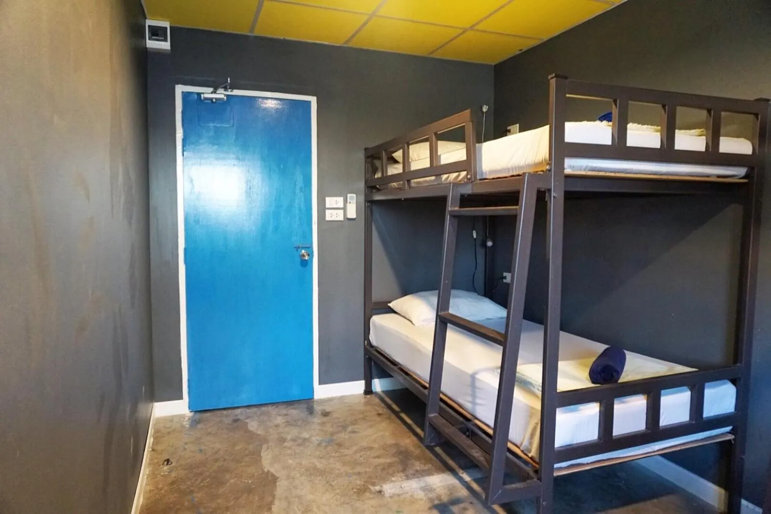 Bathroom, Bed in B&B House & Hostel