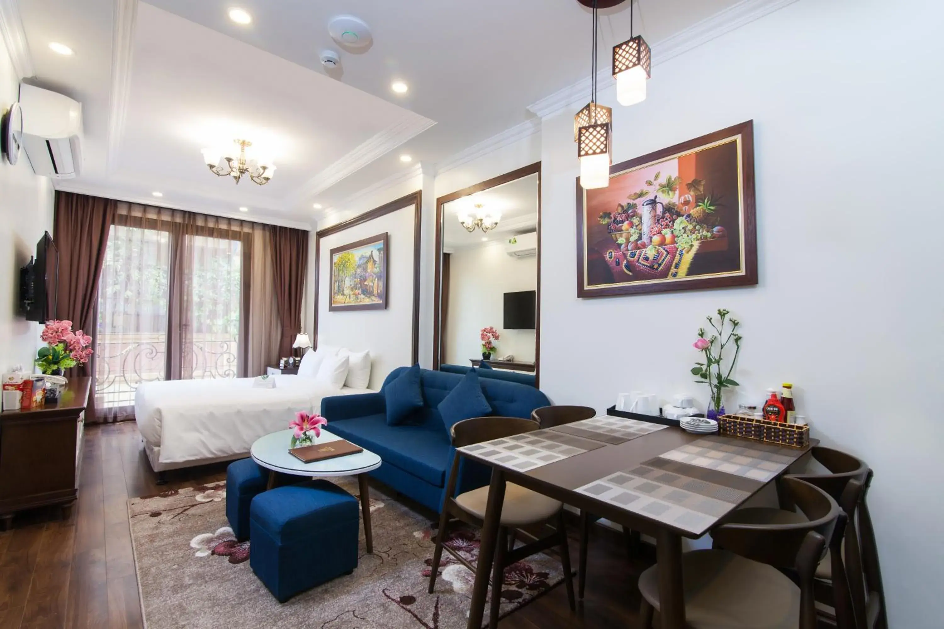 Living room, Bed in Hanoi Central Hotel & Residences Living room, Bed in Hanoi Central Hotel & Residences