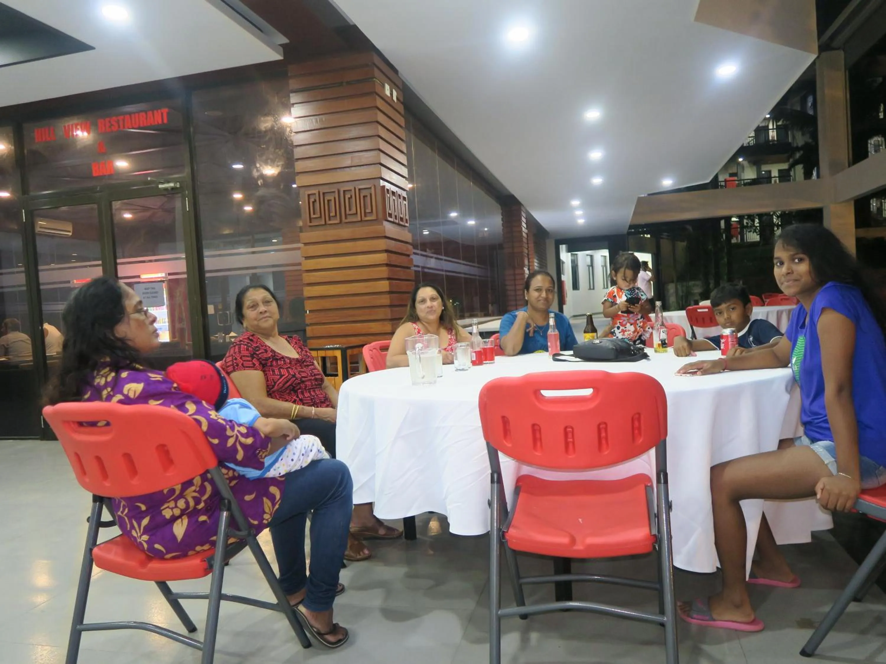 Restaurant/places to eat in Nasau Resort & Villas