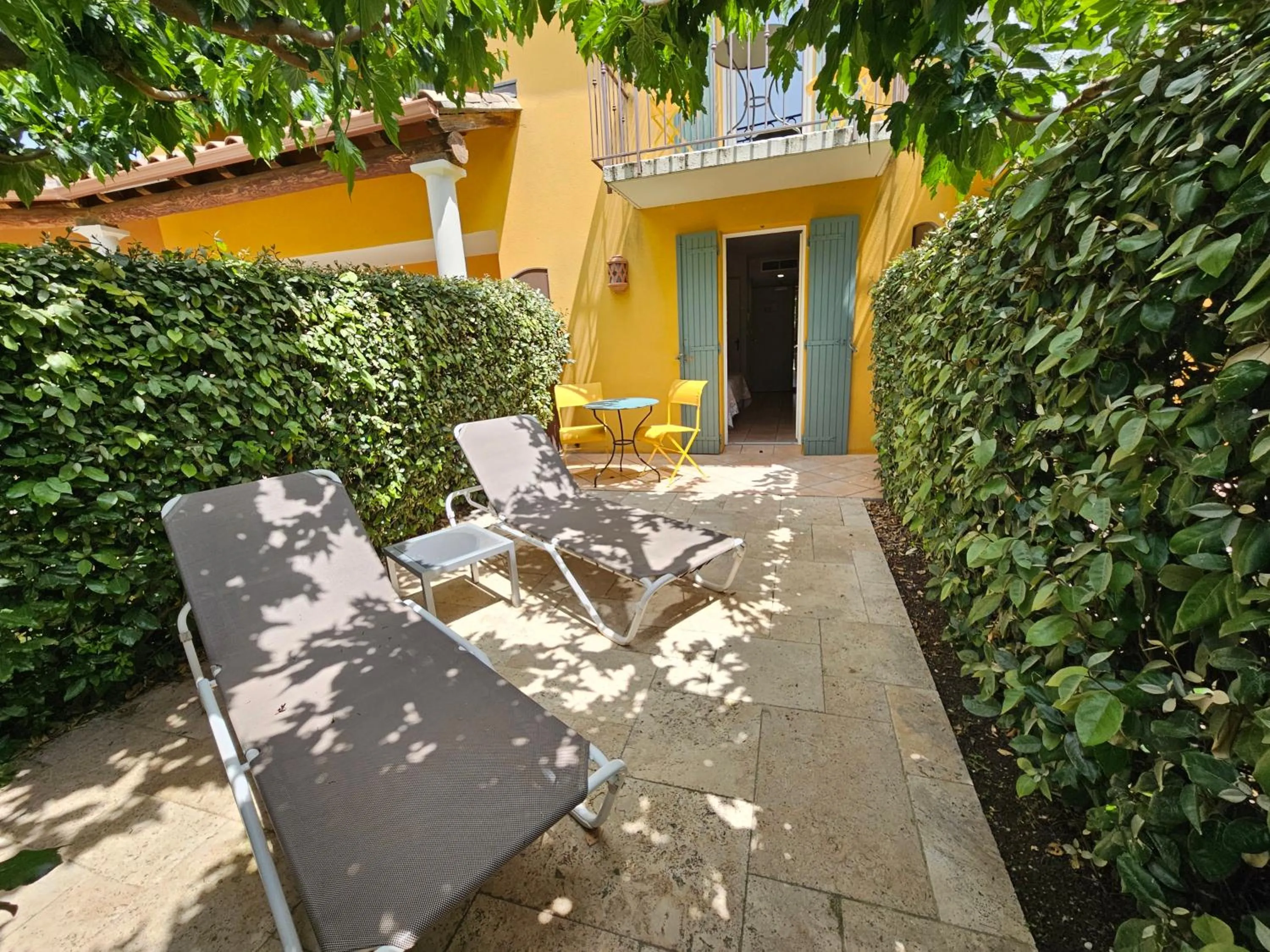 Balcony/Terrace in Les Sables d'Ocre & SPA
