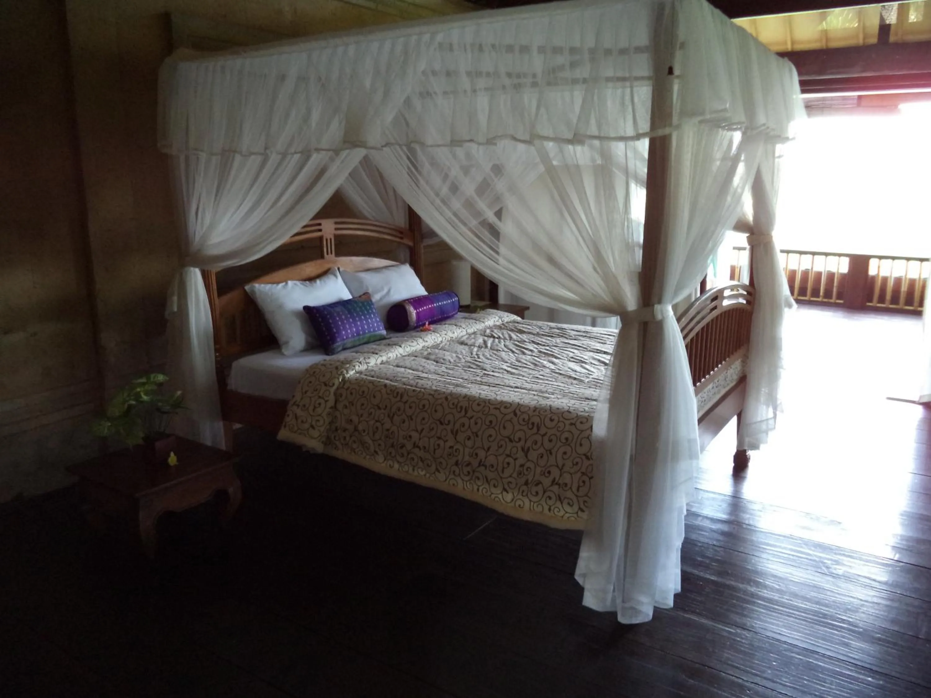 Bed in Sunrise Villa Ubud