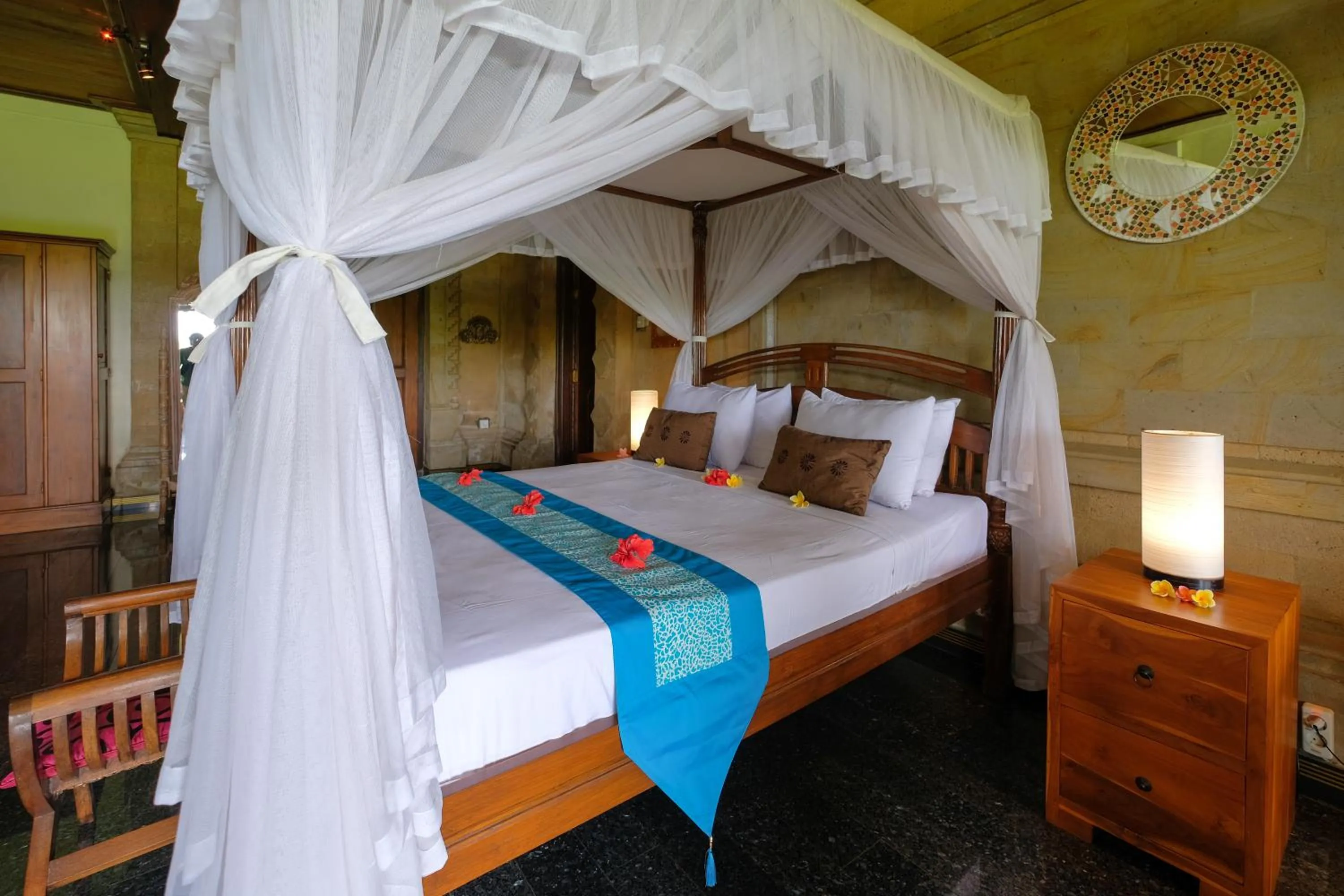 Bed in Sunrise Villa Ubud