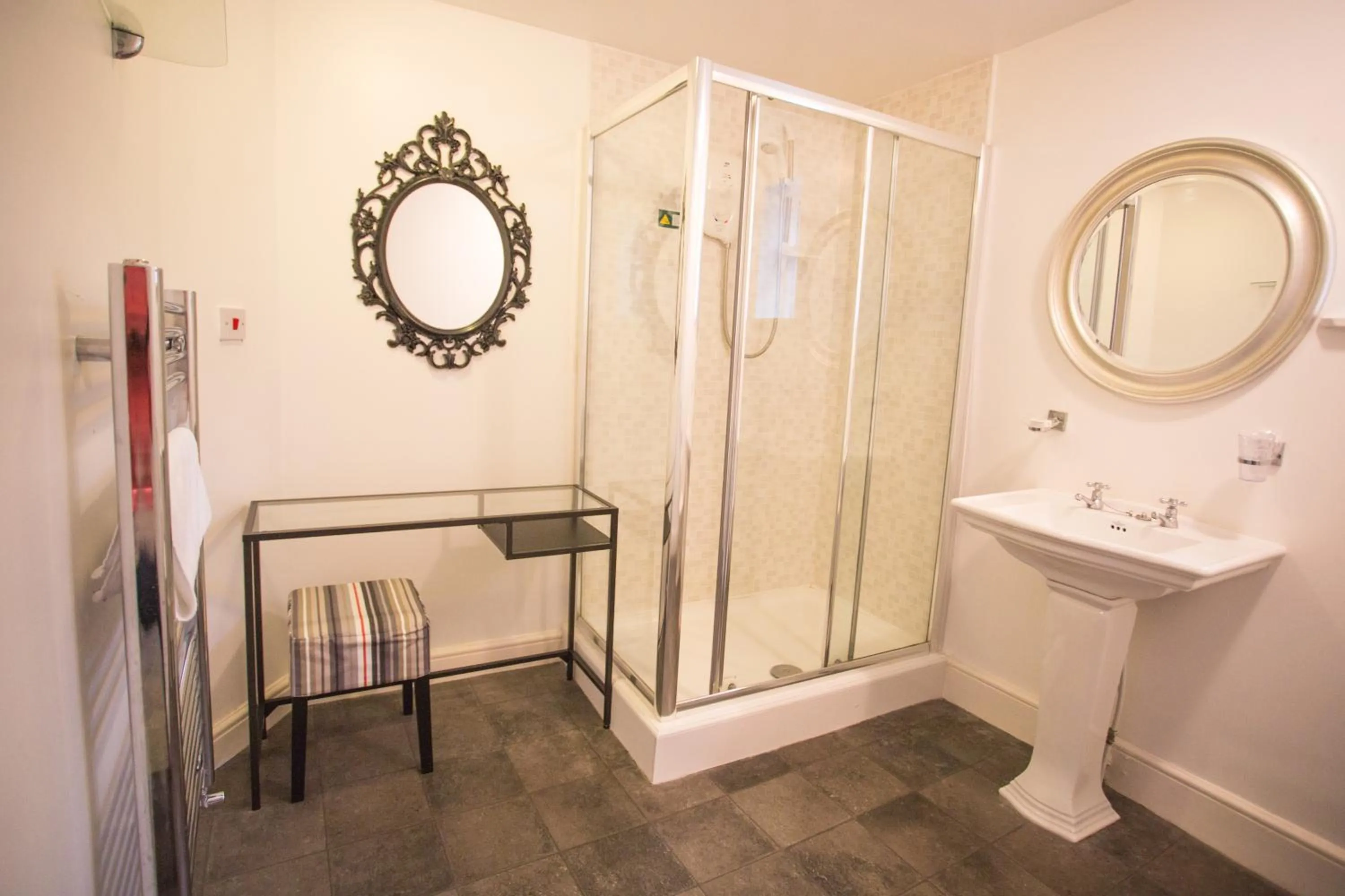 Bathroom in The Dolphin Hotel Exmouth