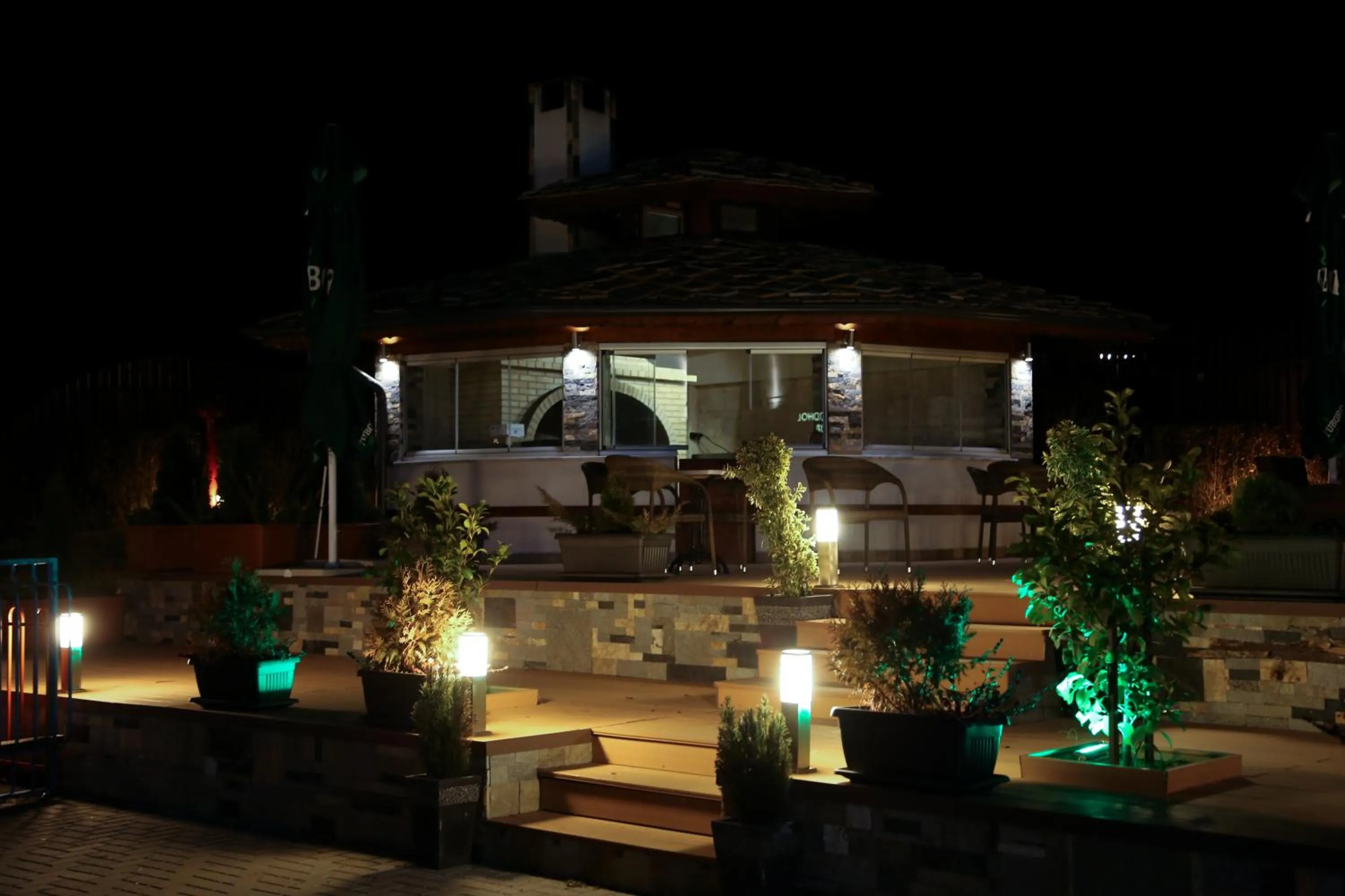 Garden in Hotel & Restaurant Ida