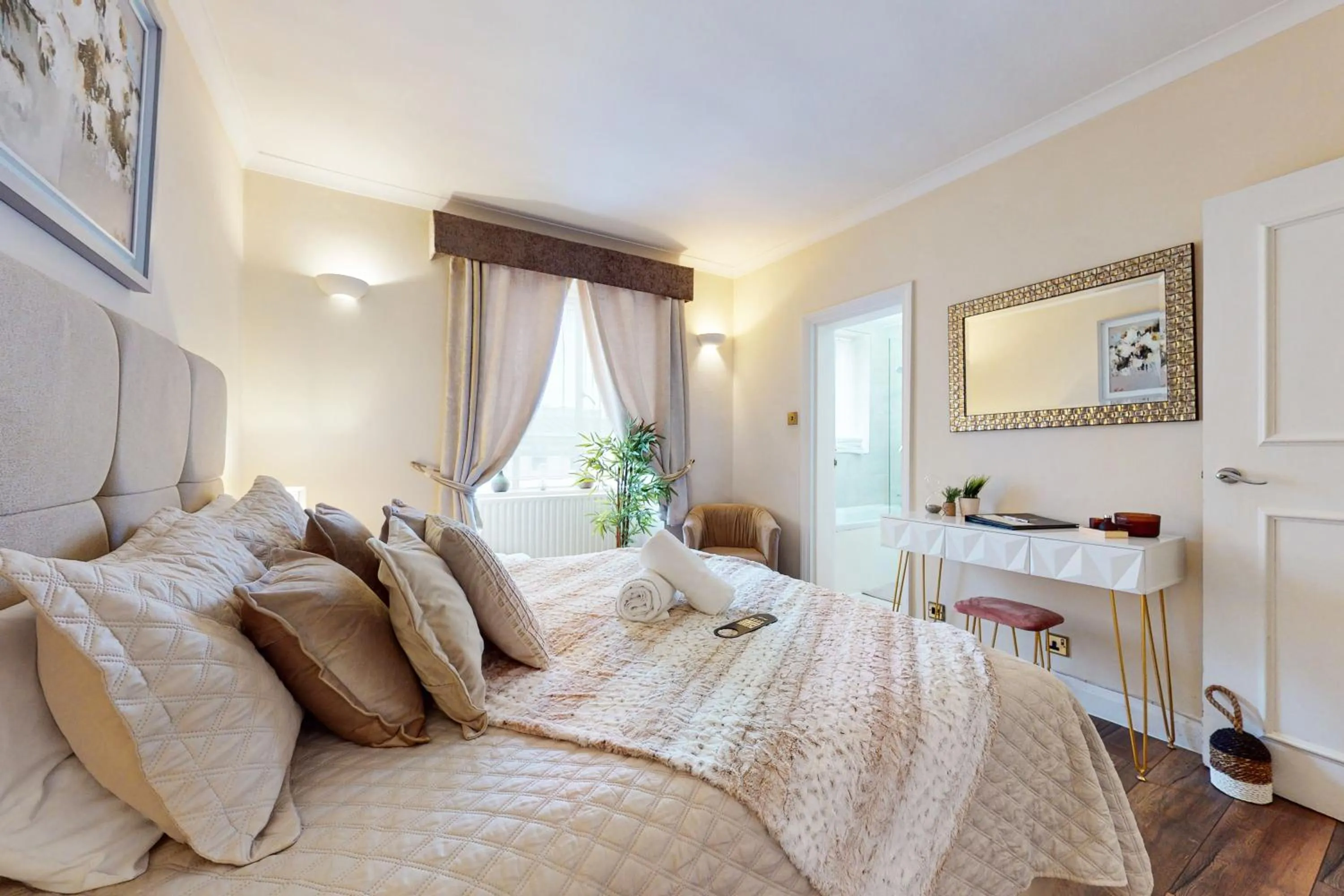 Bed in Park Lane Apartments/Shaw House