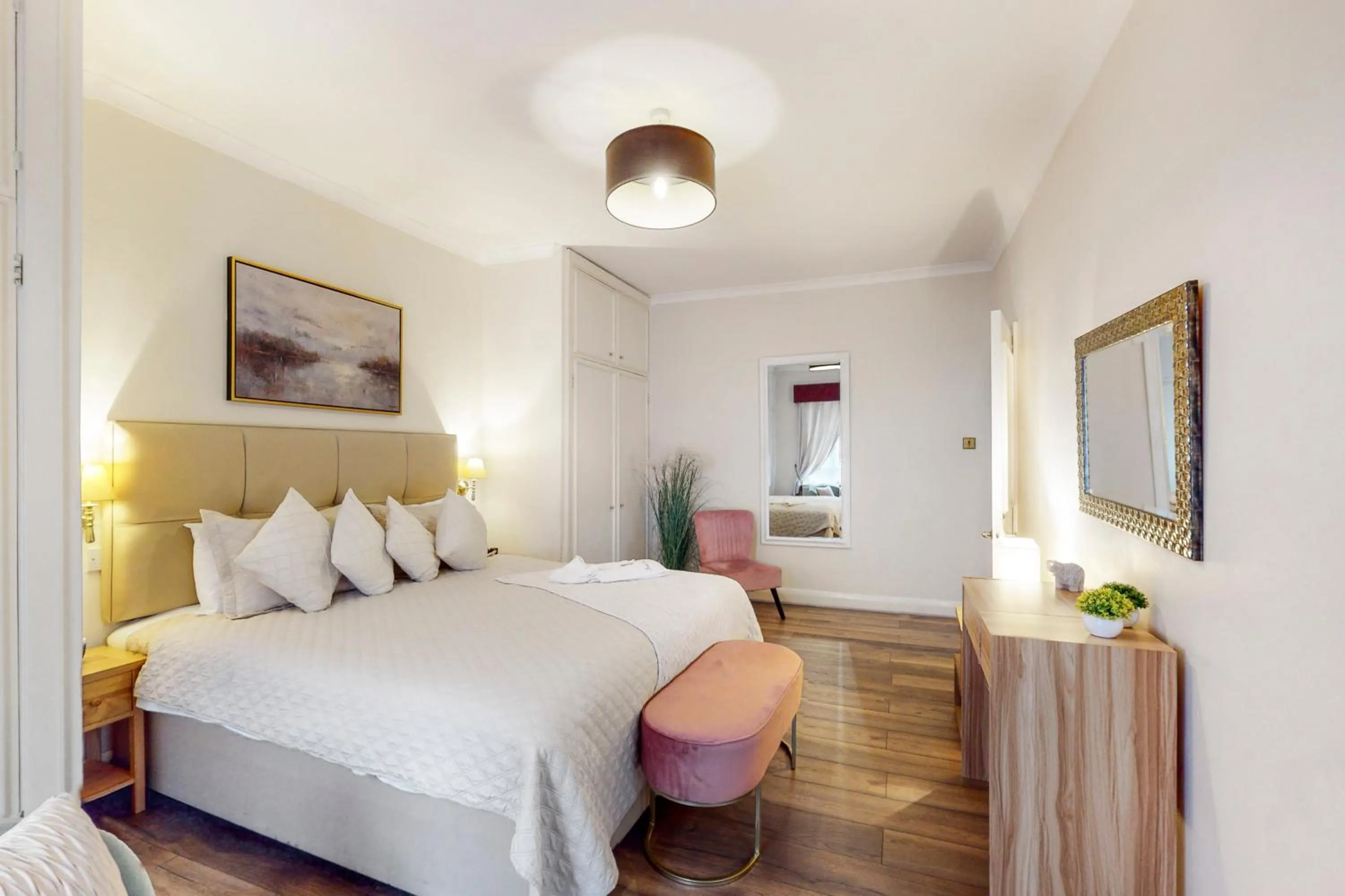 Bed in Park Lane Apartments/Shaw House