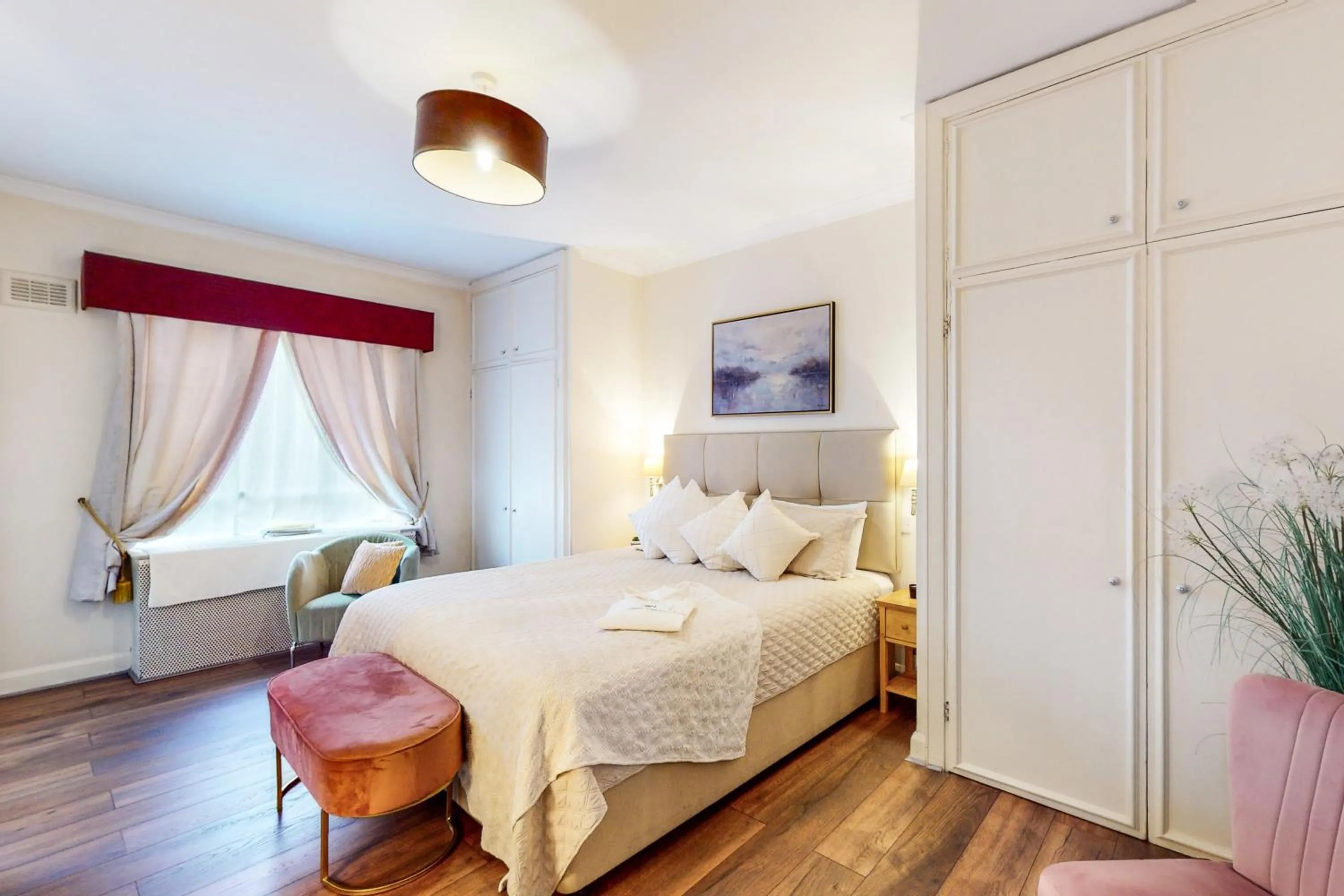 Bed in Park Lane Apartments/Shaw House