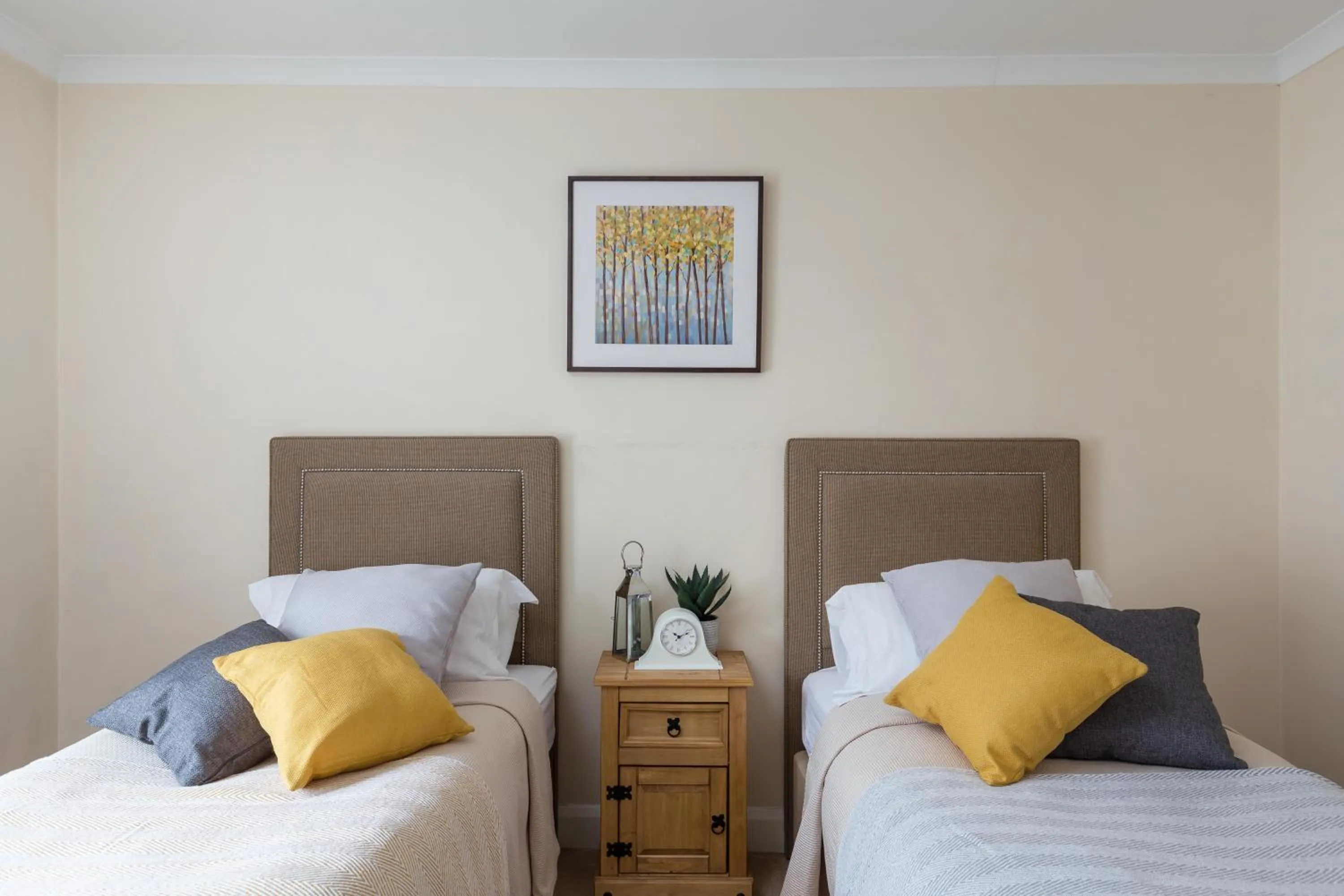 Bed in Park Lane Apartments/Shaw House