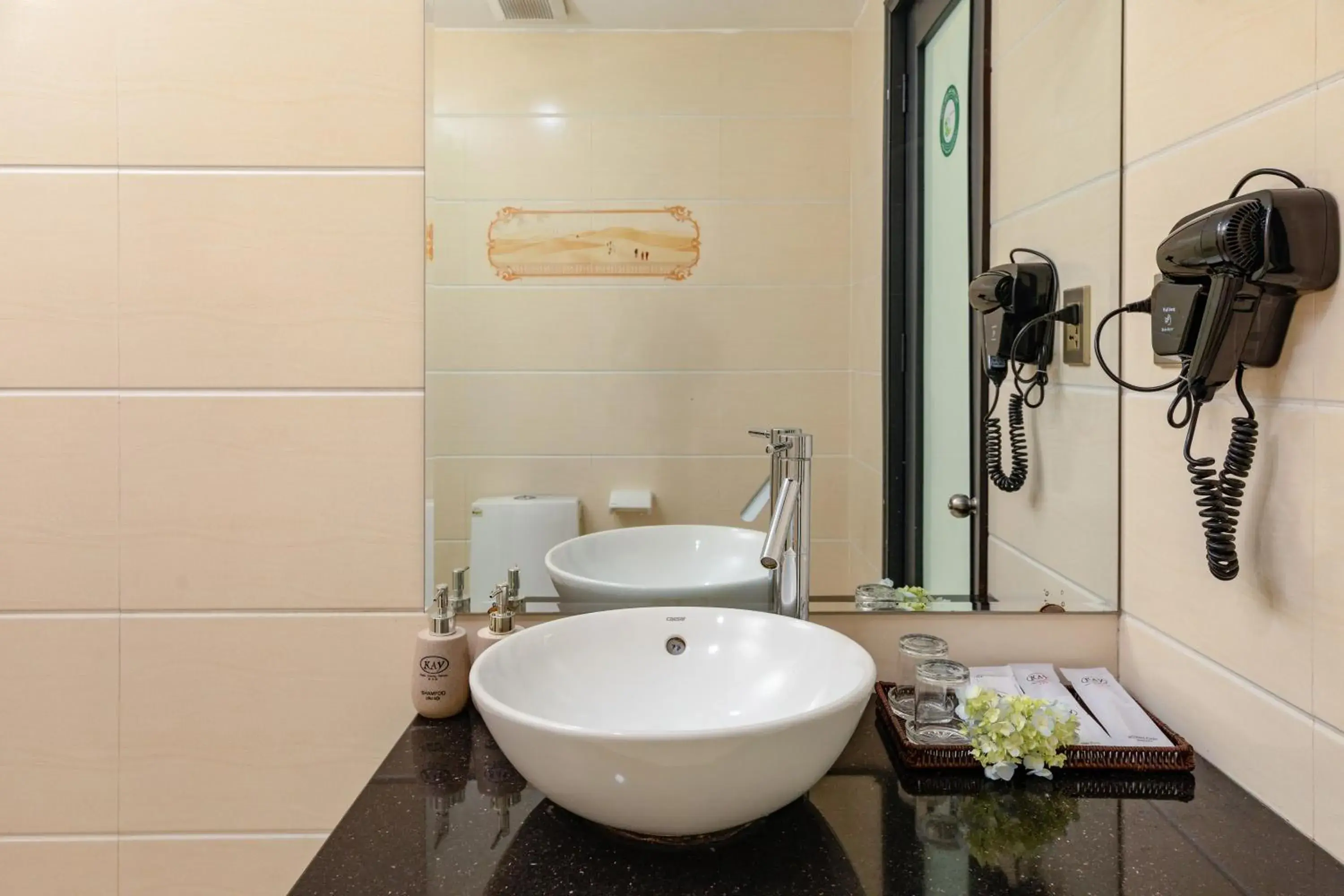 Toilet in Kay Hotel Han Riverfront Toilet in Kay Hotel Han Riverfront