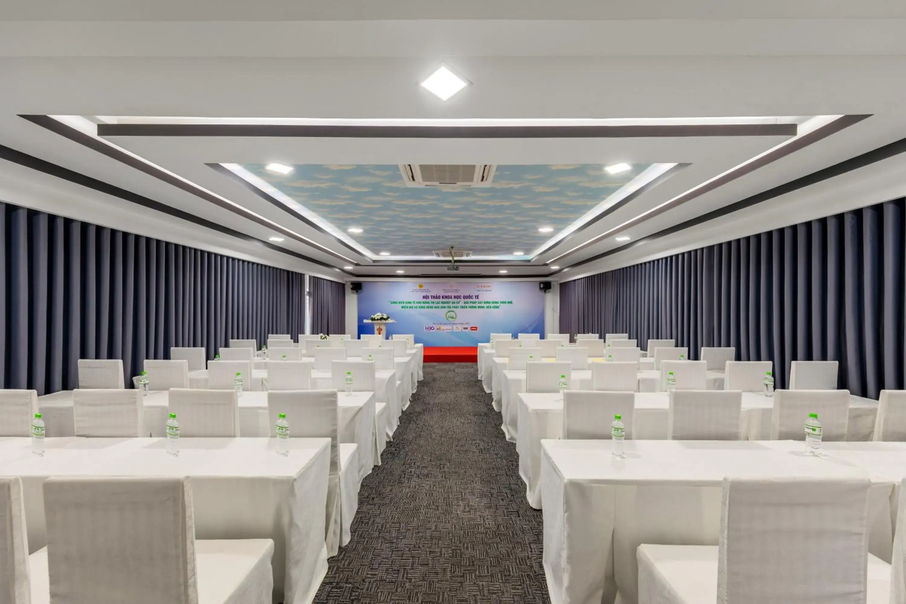 Meeting/conference room in Kay Han Riverfront Hotel Da Nang Meeting/conference room in Kay Han Riverfront Hotel Da Nang