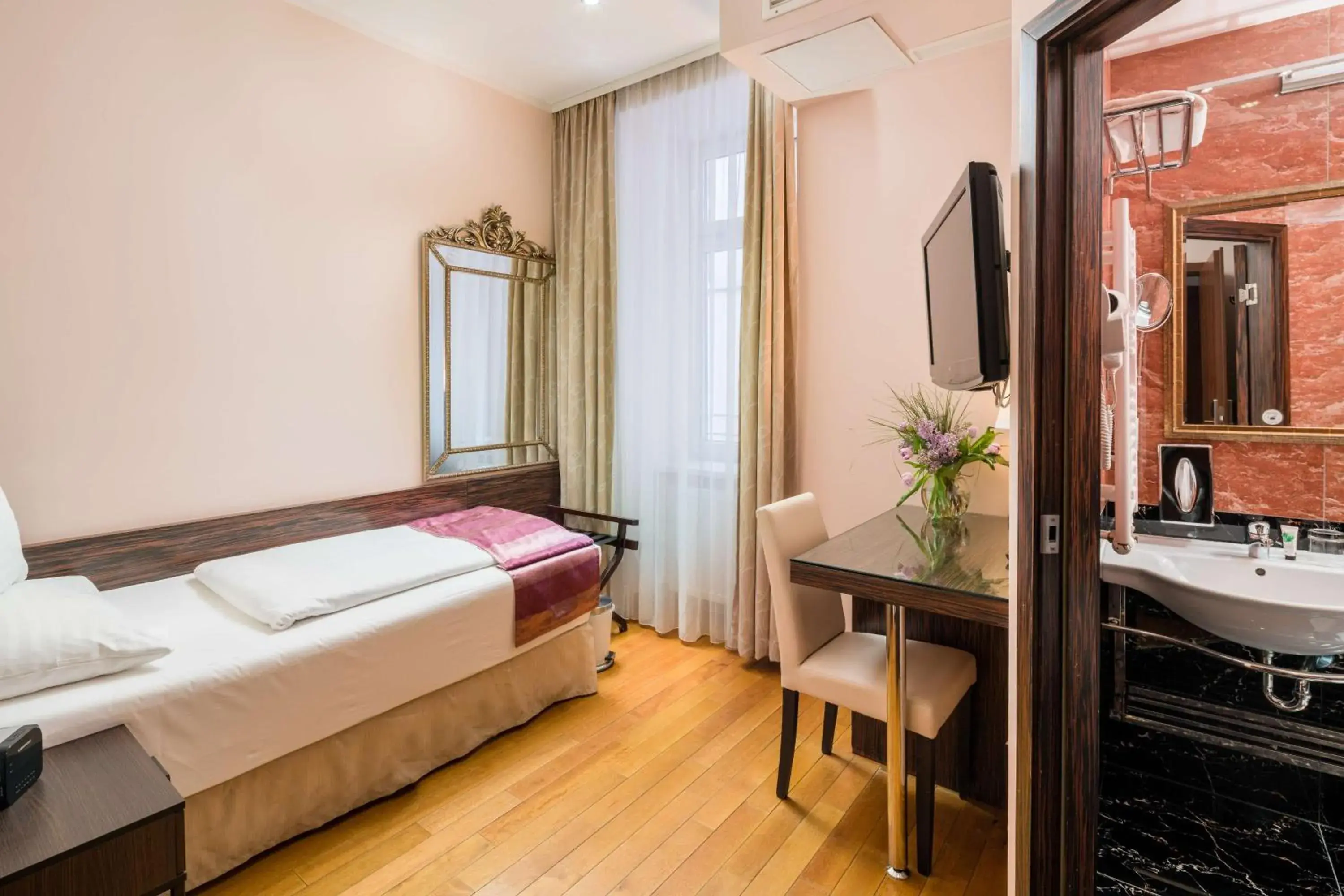 Best Western Plus Hotel Arcadia Best Western Plus Hotel Arcadia