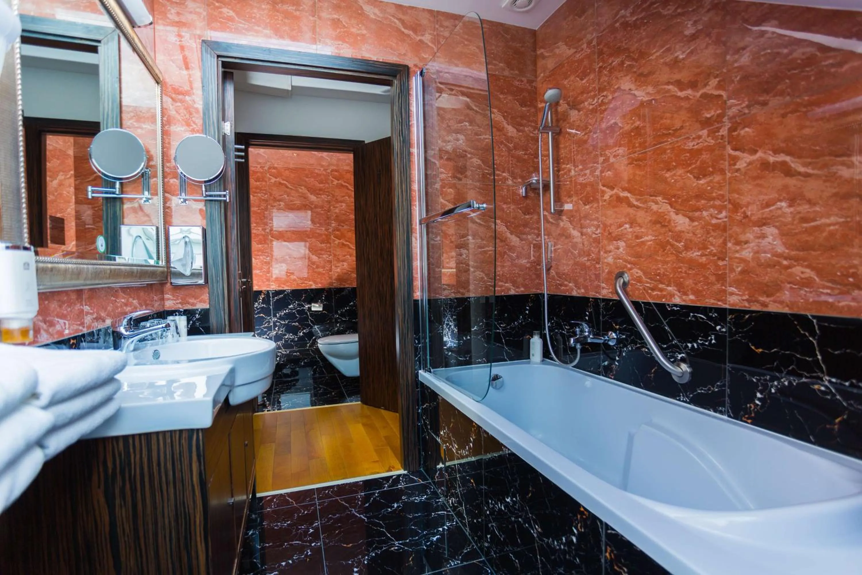 Bathroom in Best Western Plus Hotel Arcadia