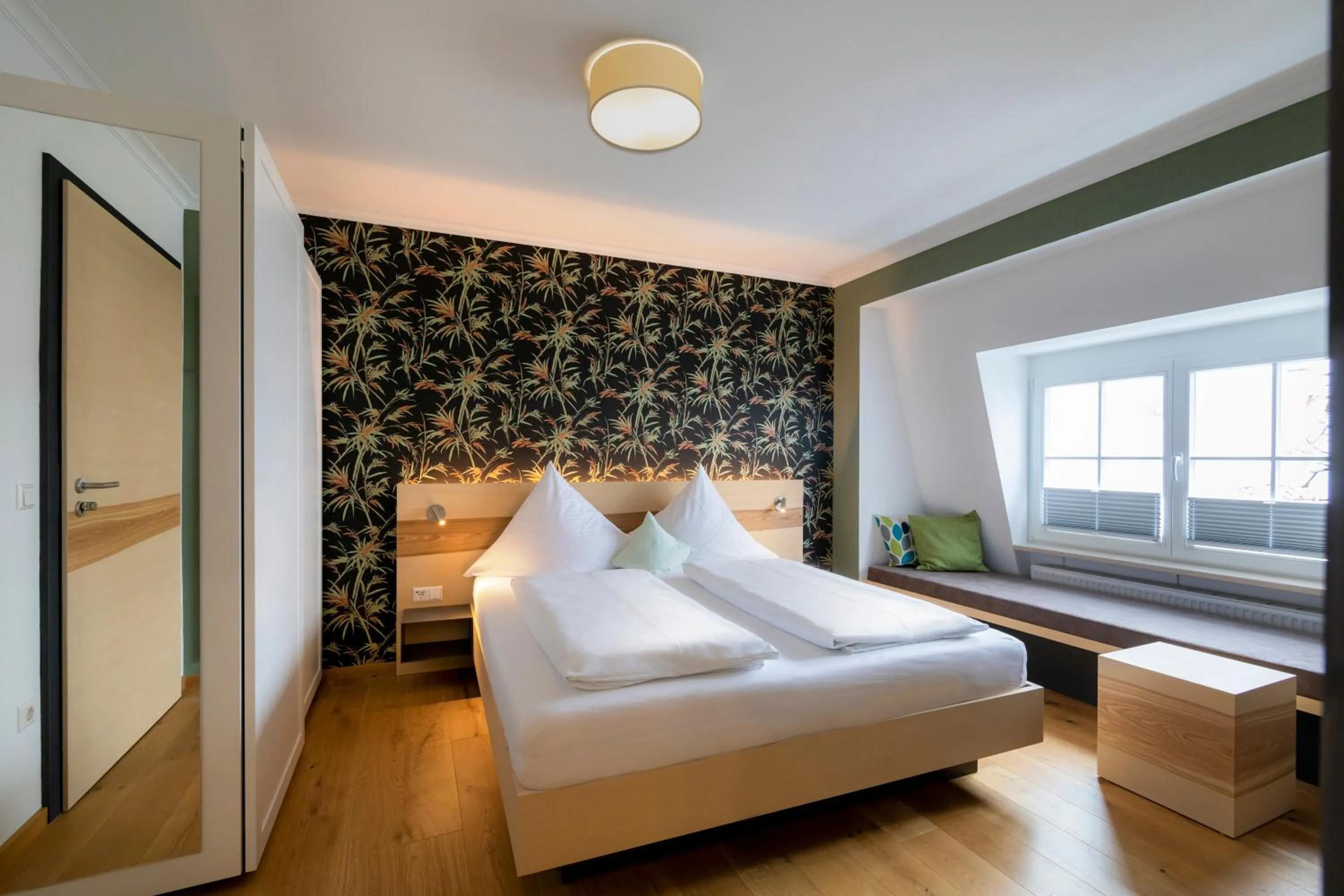 Bed in Hotel Der Löwen