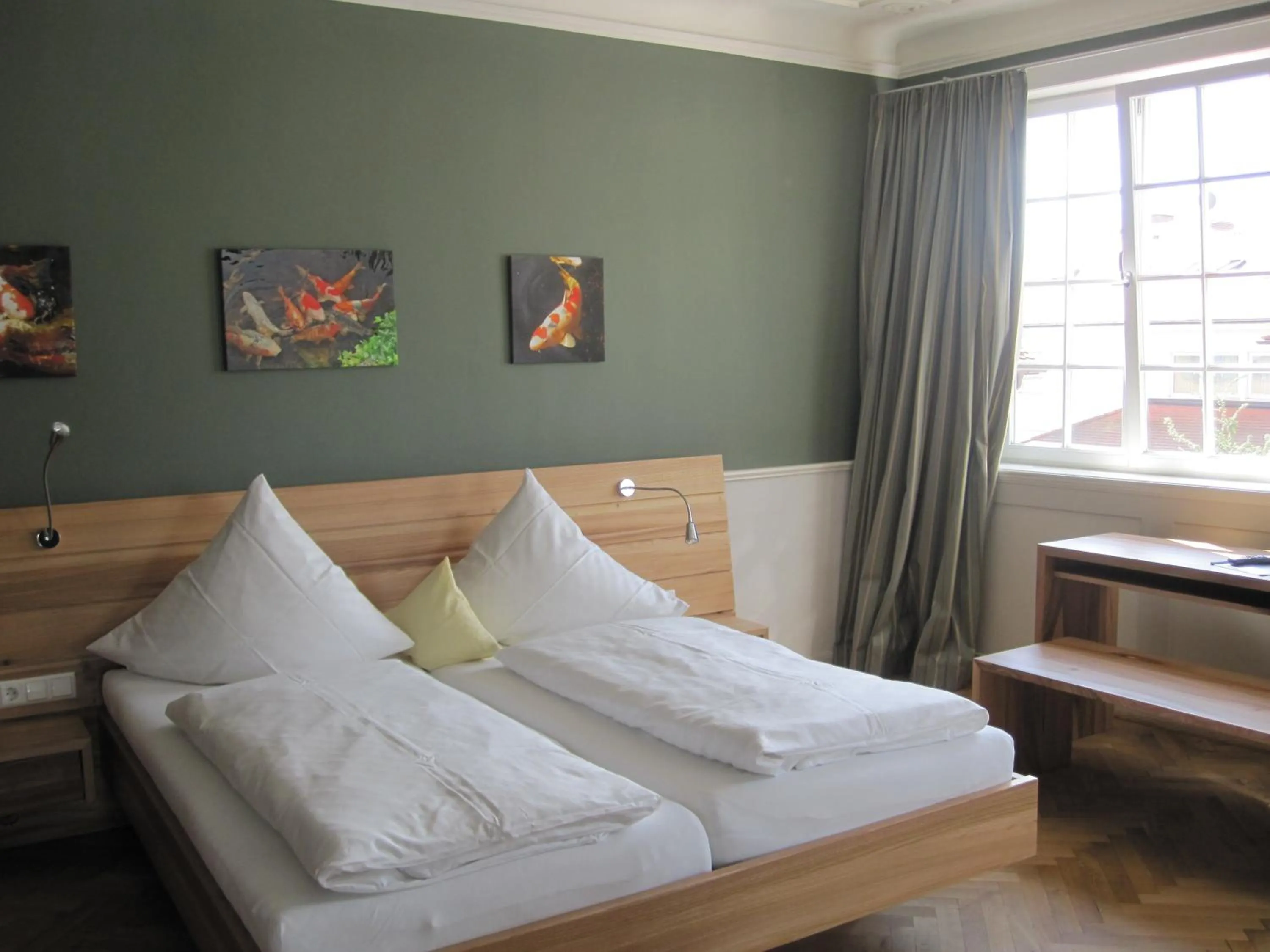 Bed in Hotel Der Löwen