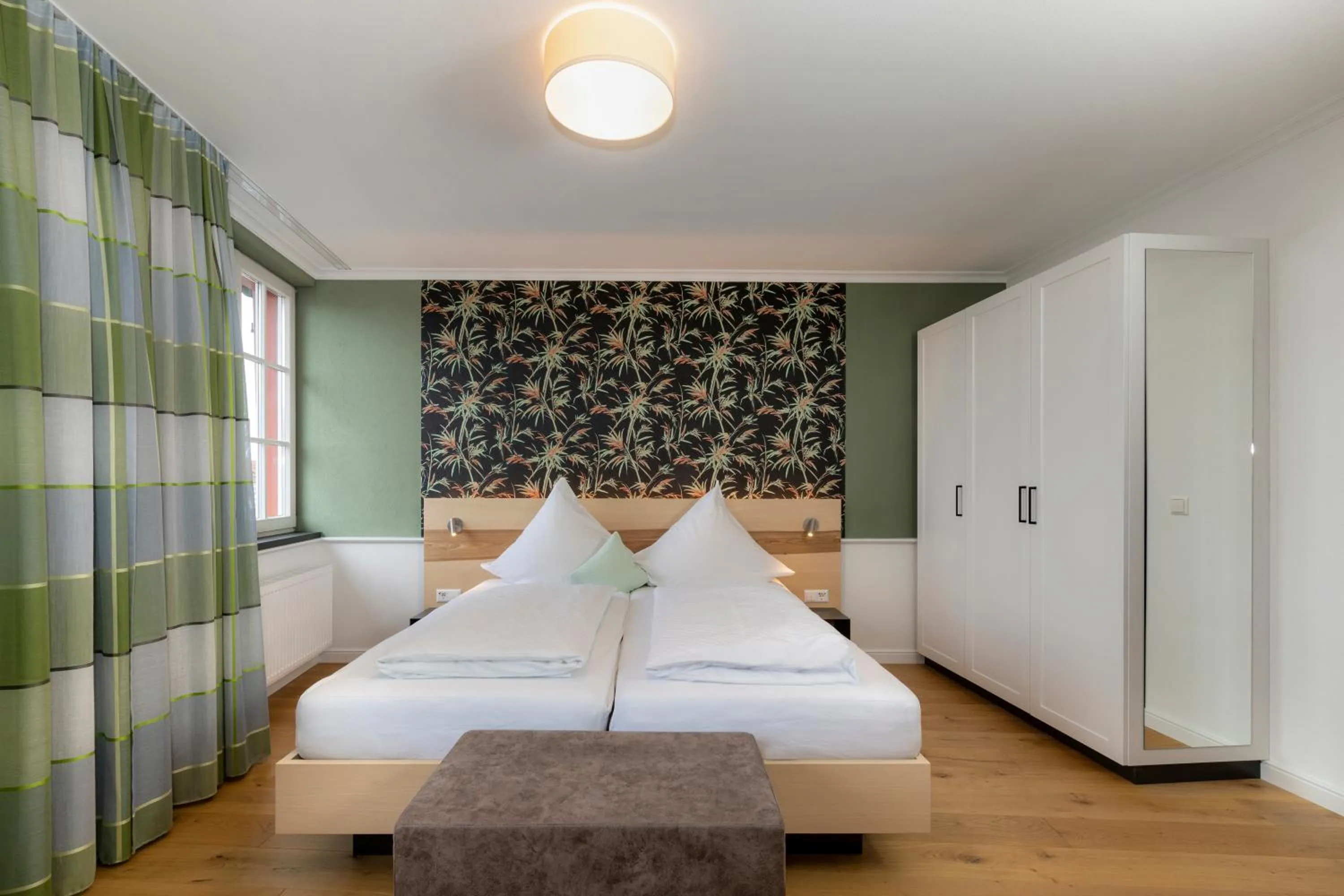 Bed in Hotel Der Löwen